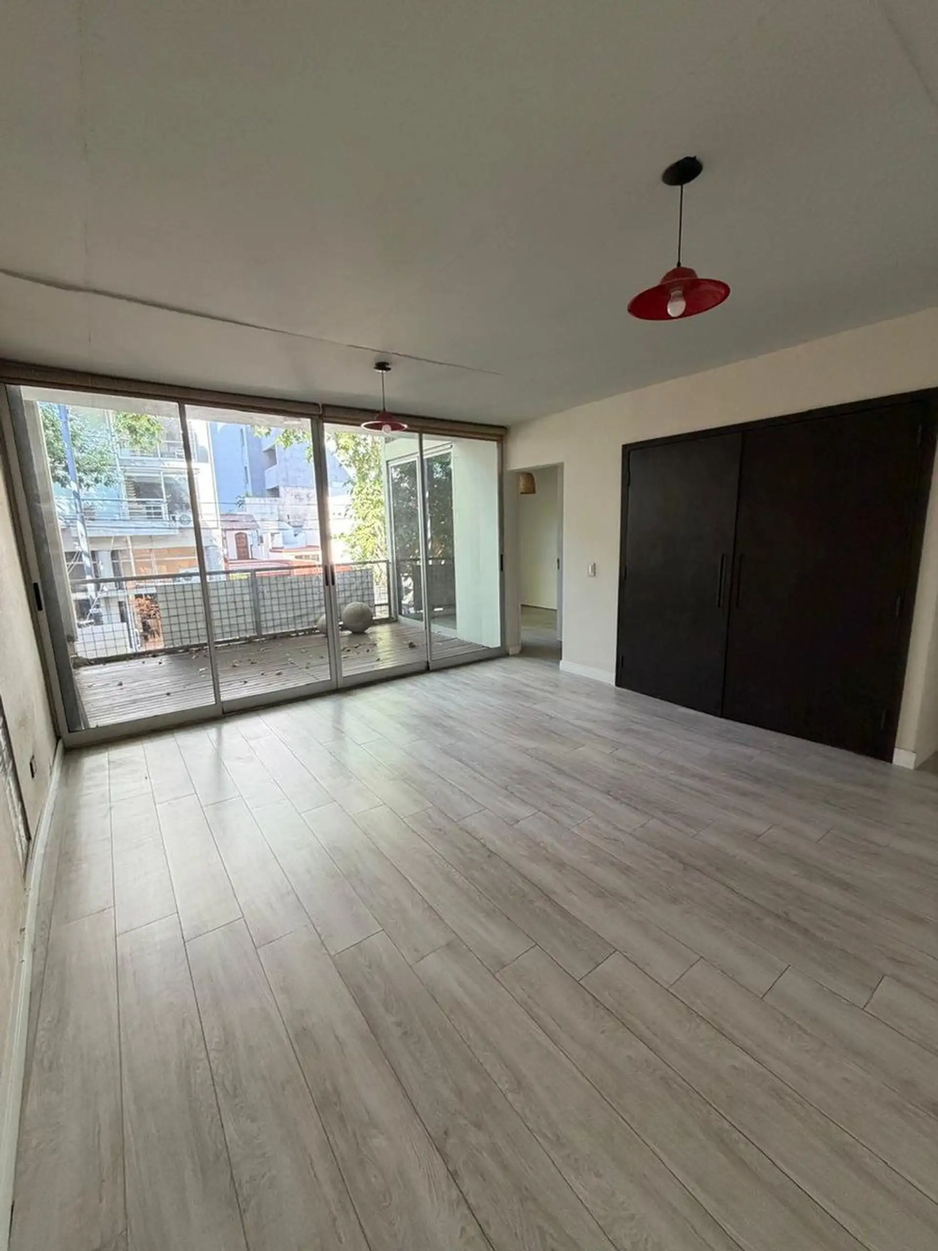 Apartamento de 2 ambientes com varanda para a rua em Palermo