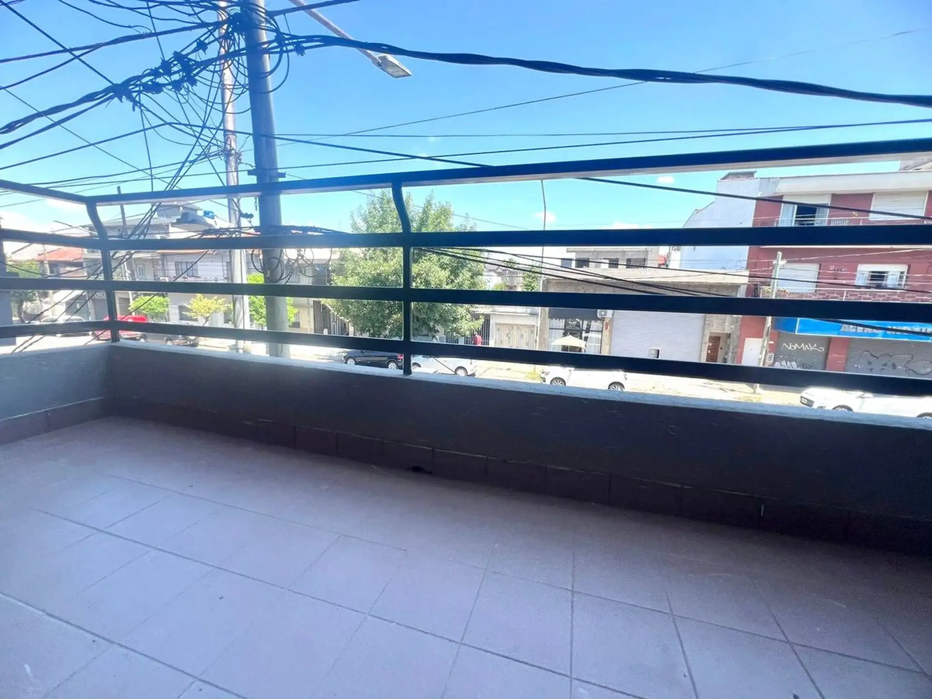 Ground-floor or upper PH with balcony in Ramos Mejía