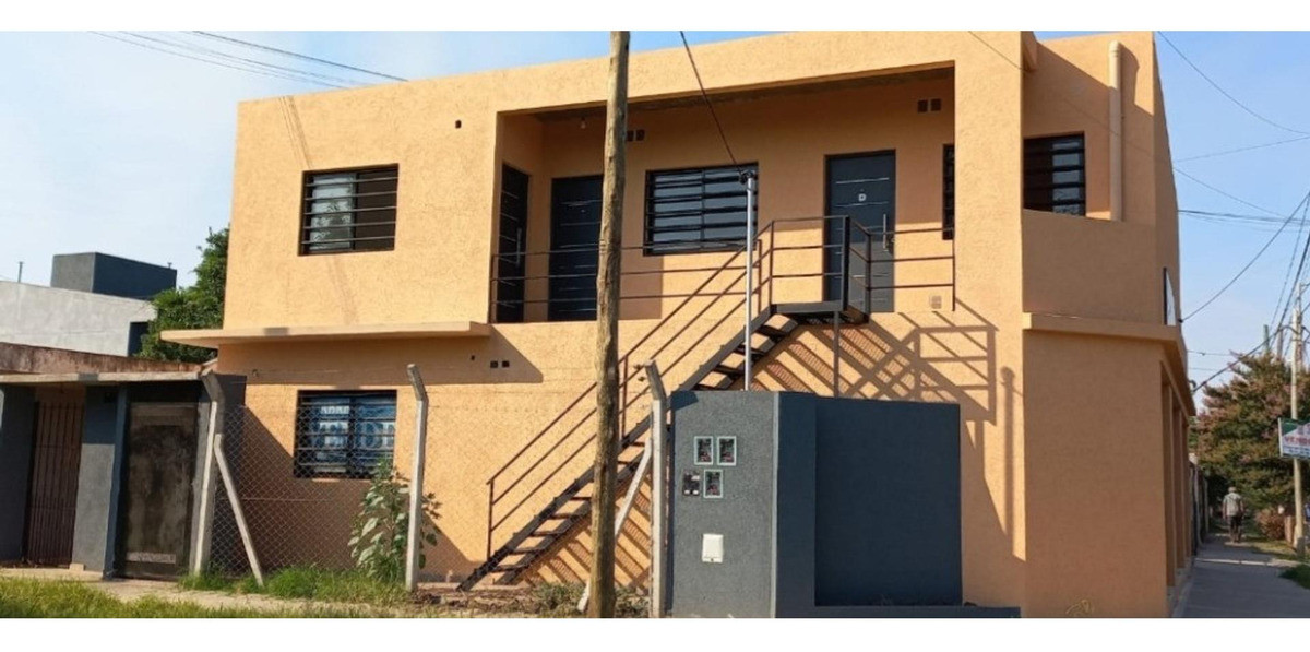 Monoambiente de 1 ambiente con patio terraza de uso exclusivo en José C. Paz