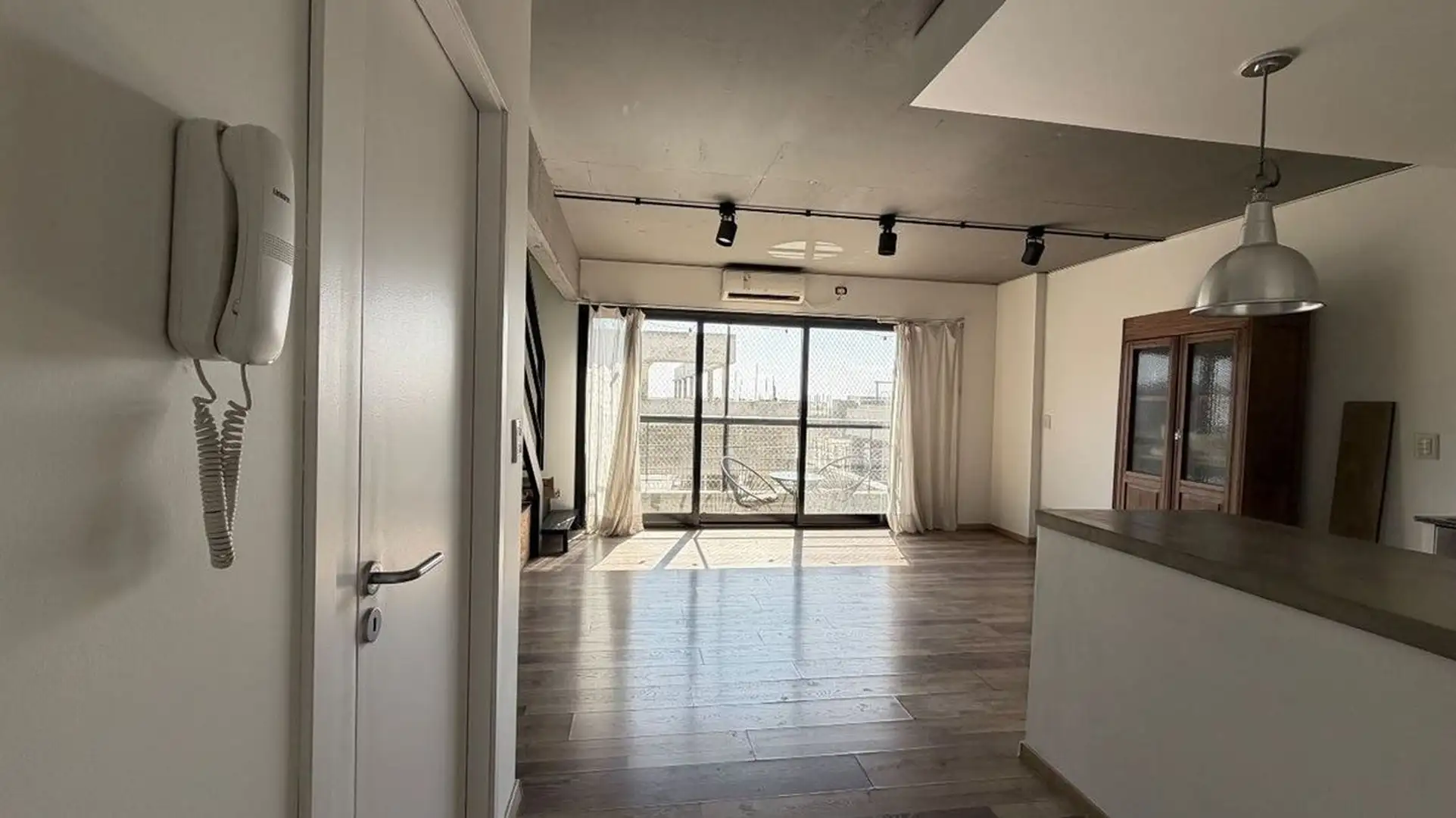 Двухкомнатная дуплекс-квартира с 1 спальней в La Boca