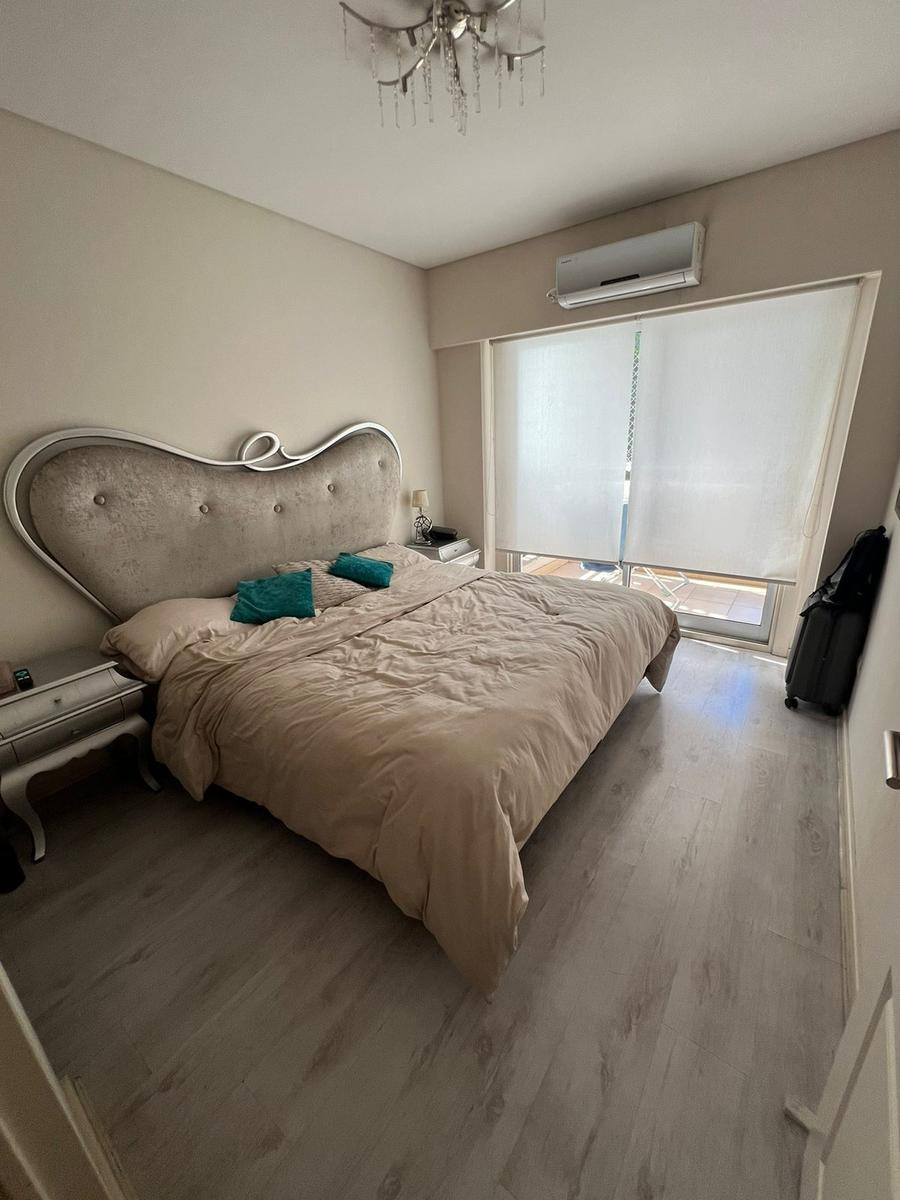 Трёхкомнатная квартира в Flores, 100 m²