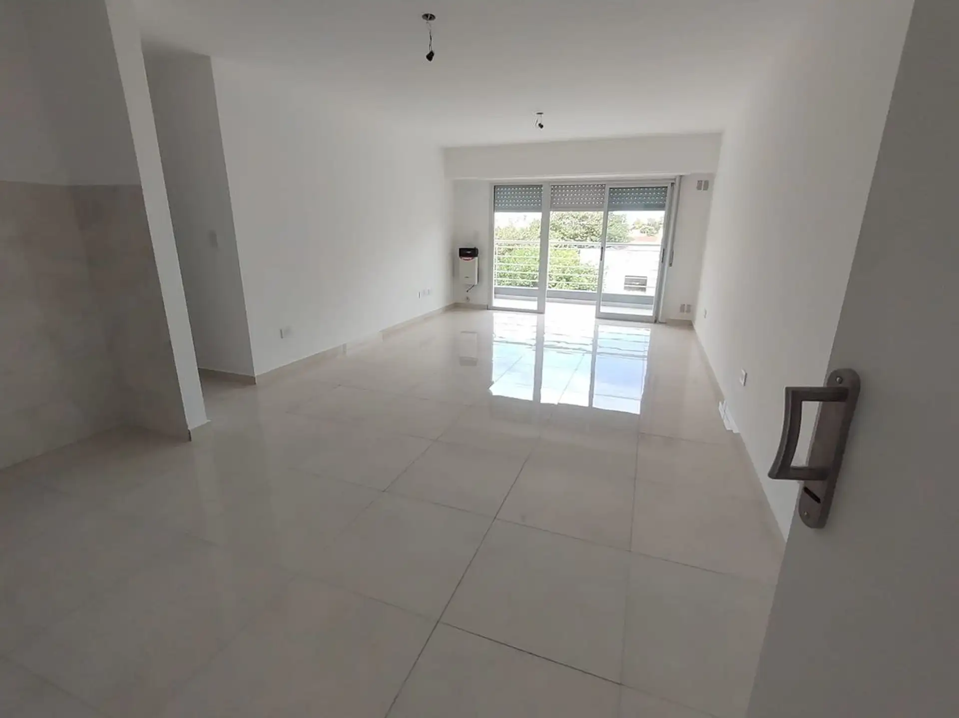 Monoambiente a estrenar con balcón en Morón