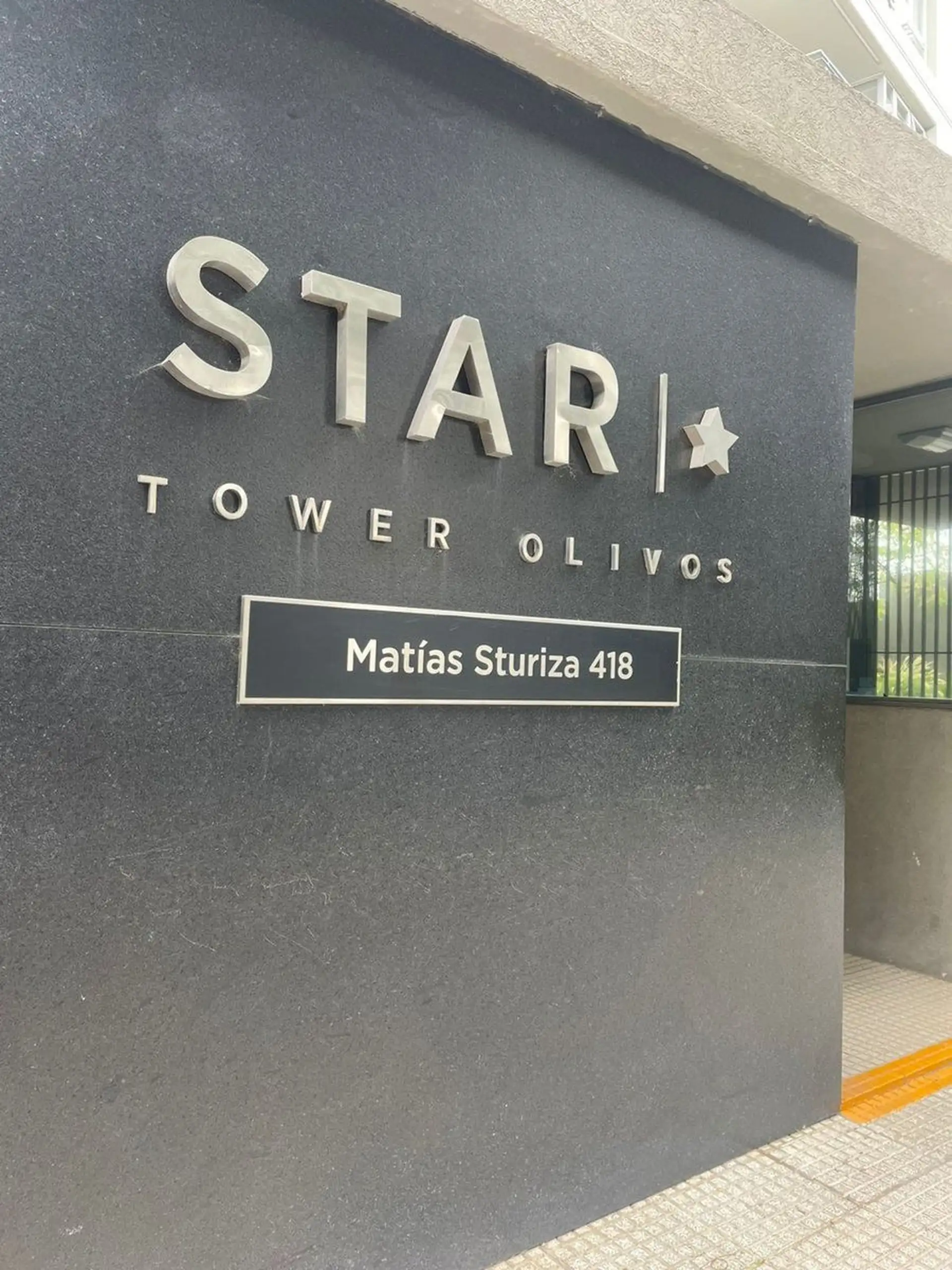 Apartamento de 3 suítes com vista para o rio em Olivos