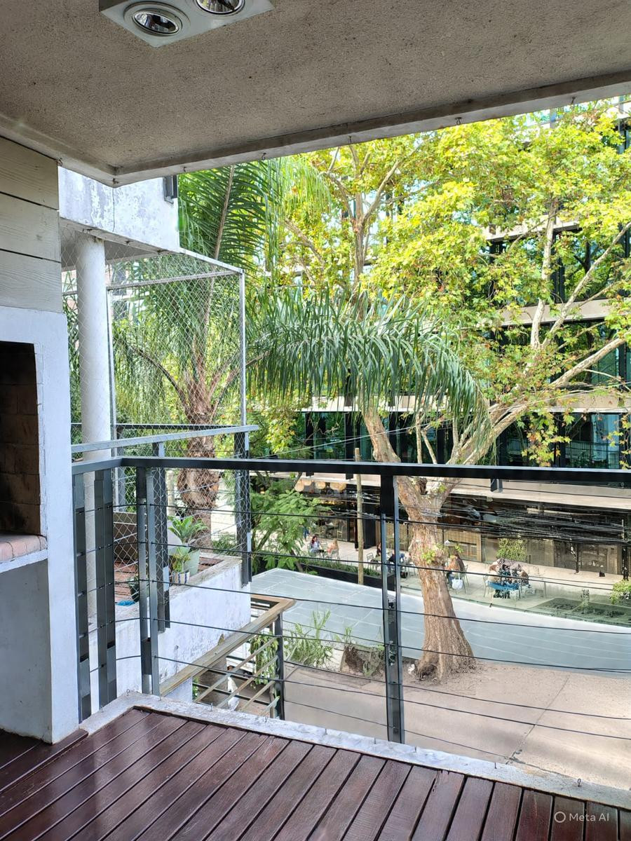 Two-bedroom apartment with balcony terrace in Vicente López