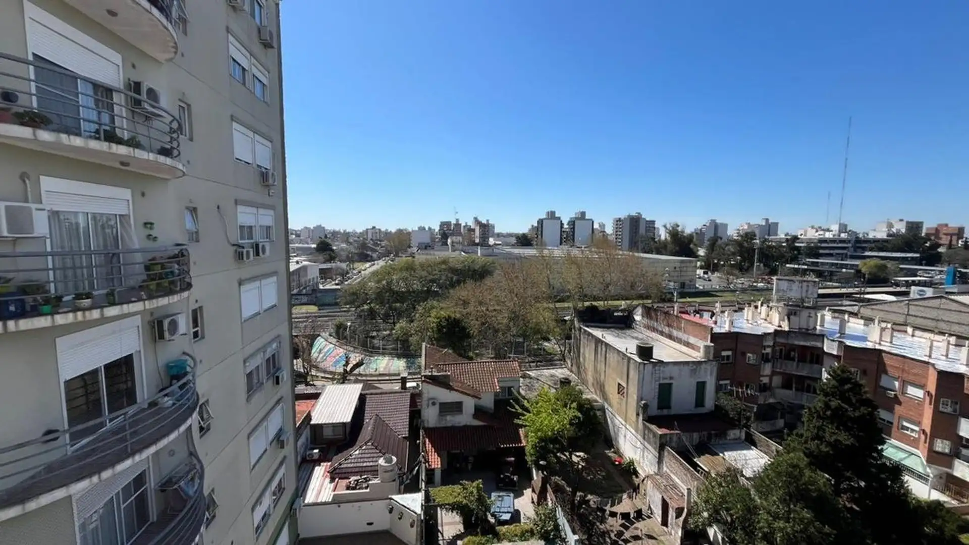 Квартира с 1 спальней и балконом в Tres de Febrero