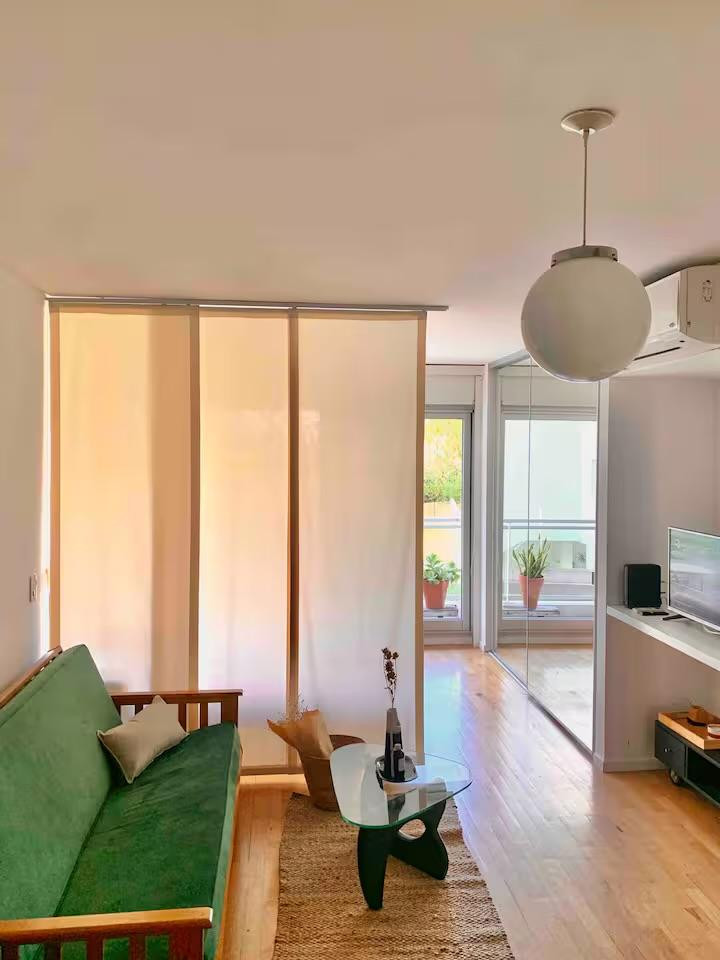 Kitnet mobiliada em Palermo com varanda