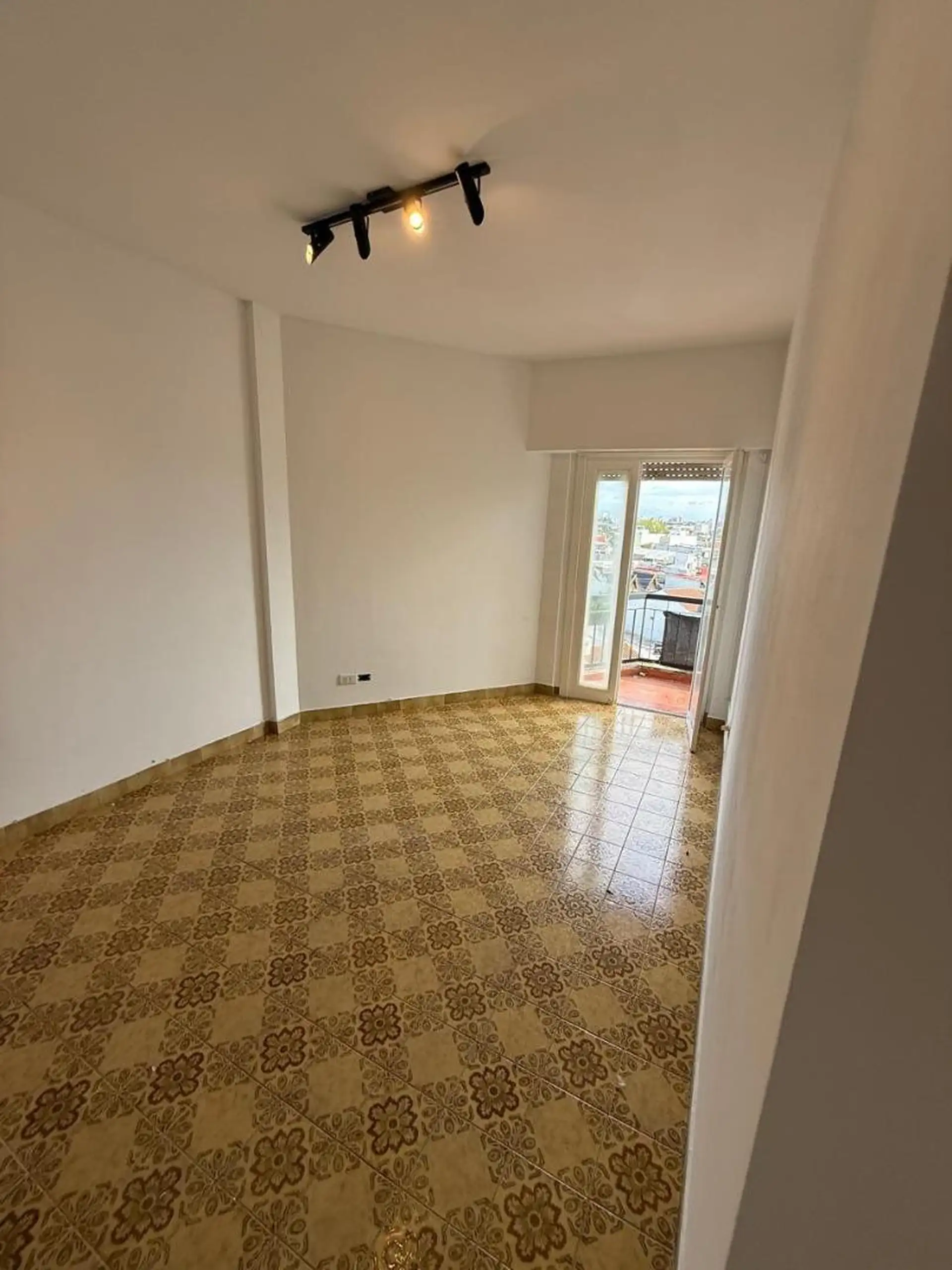 Two-bedroom apartment in Ramos Mejía