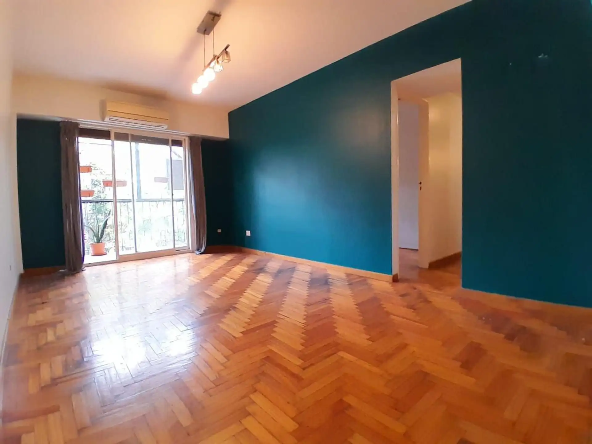 Departamento de 4 ambientes al frente en Almagro Norte