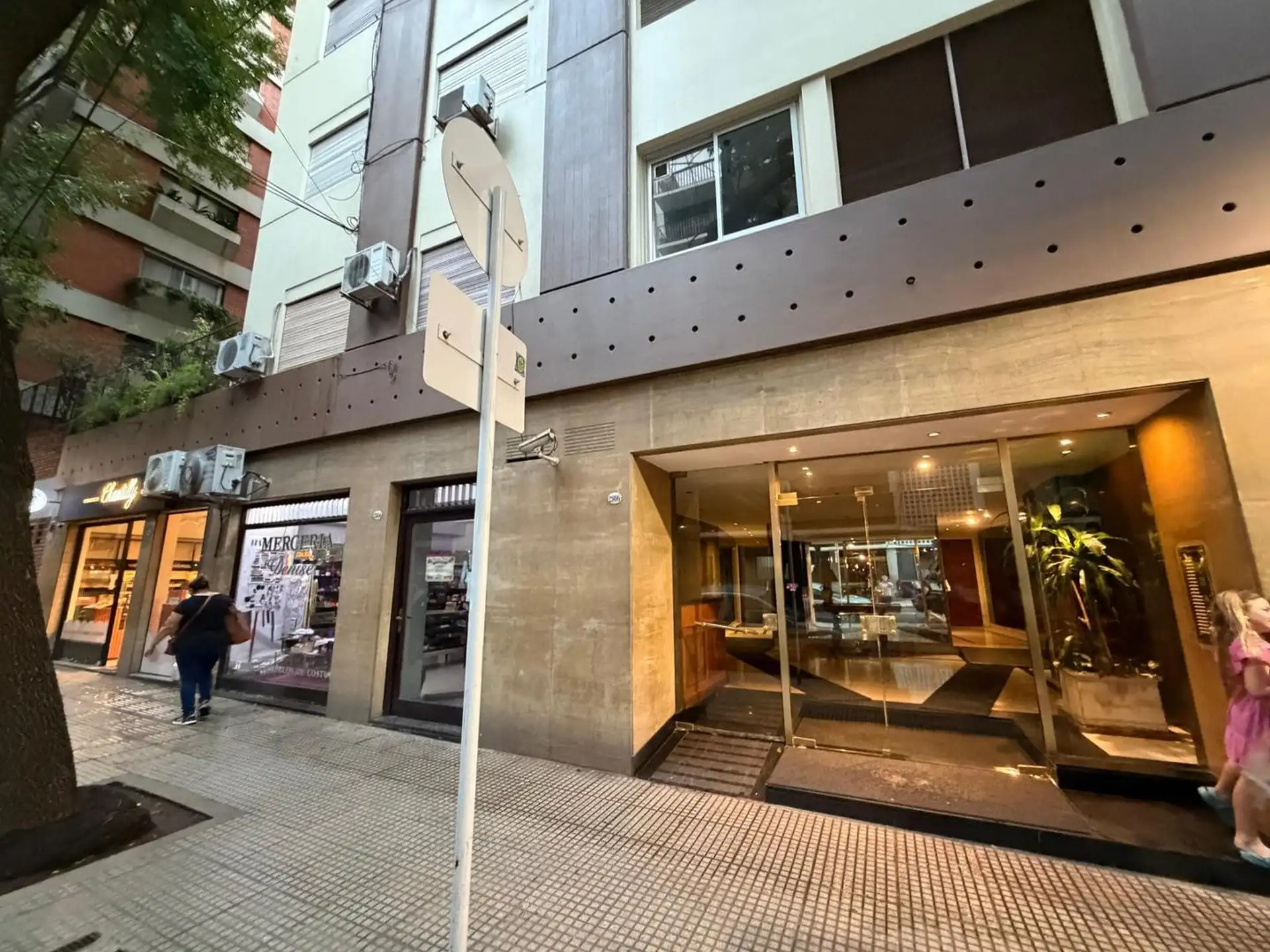 Apartamento de três ambientes em Palermo