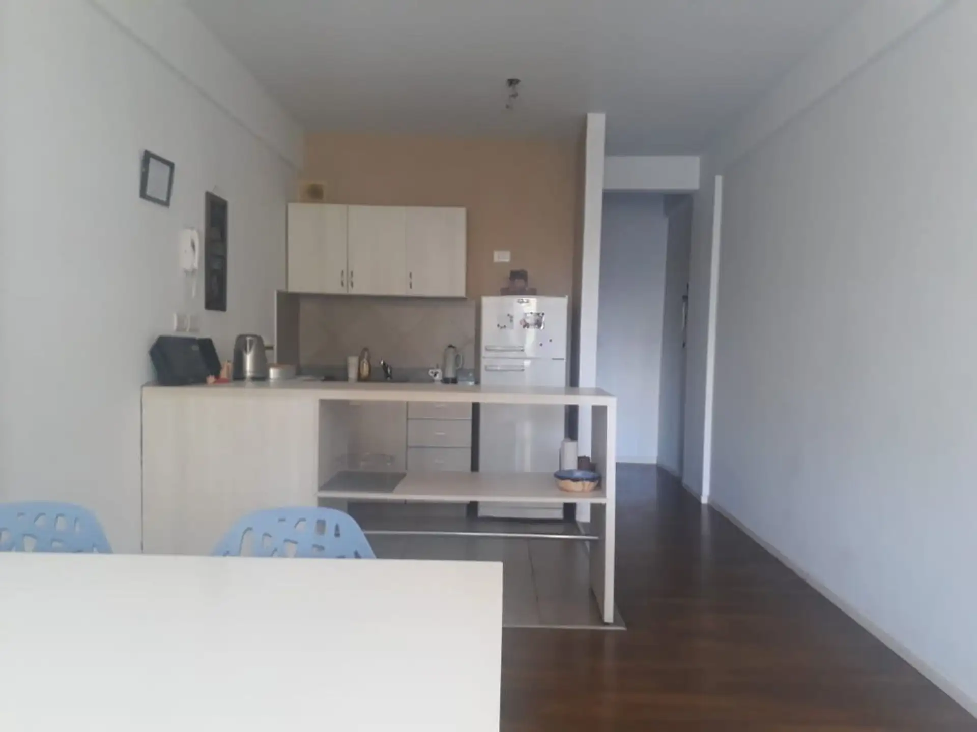 Kitnet mobiliável de um ambiente com varanda em Monte Castro