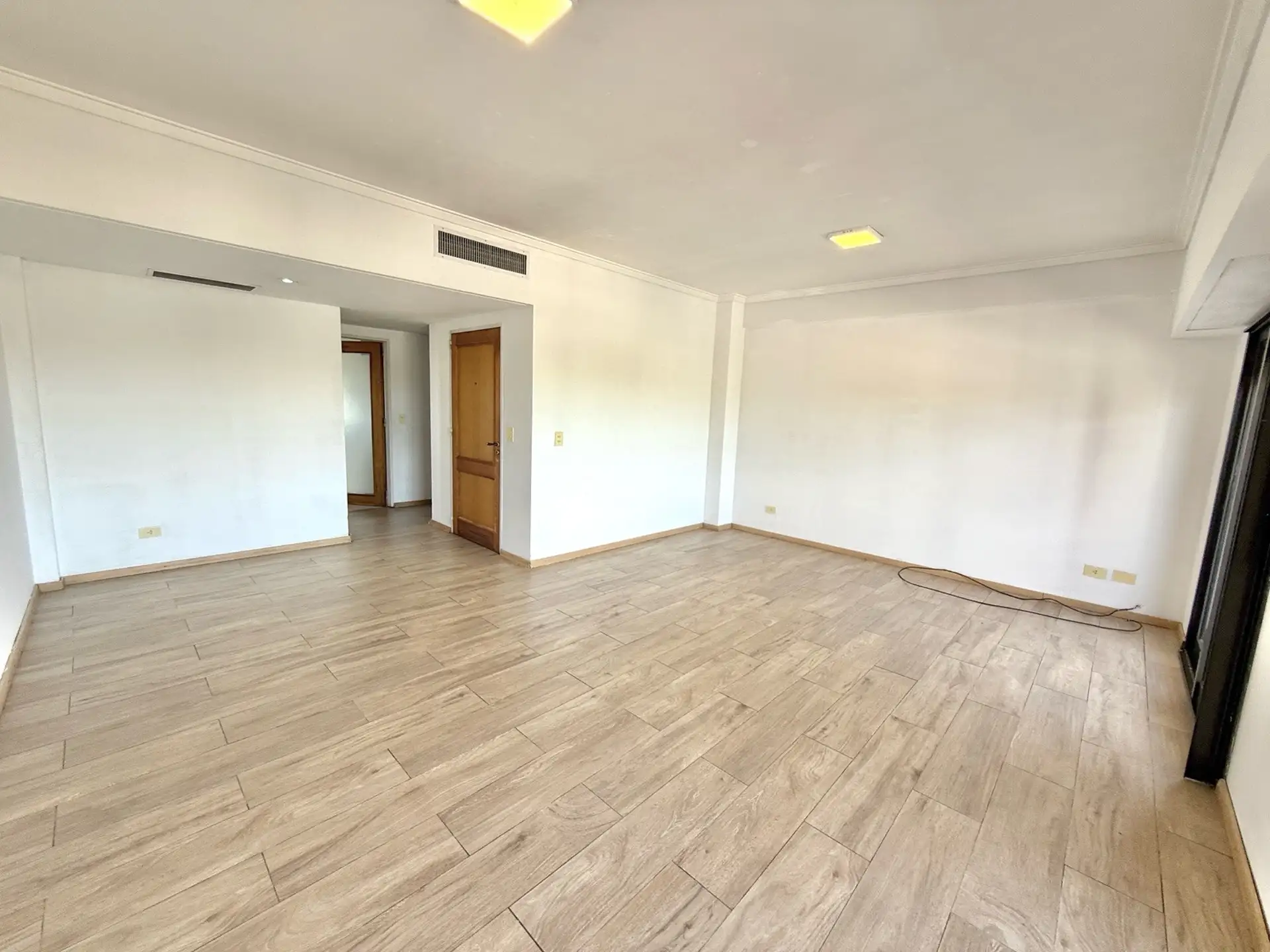 Квартира с 3 спальнями и парковочным местом в Quilmes Centro
