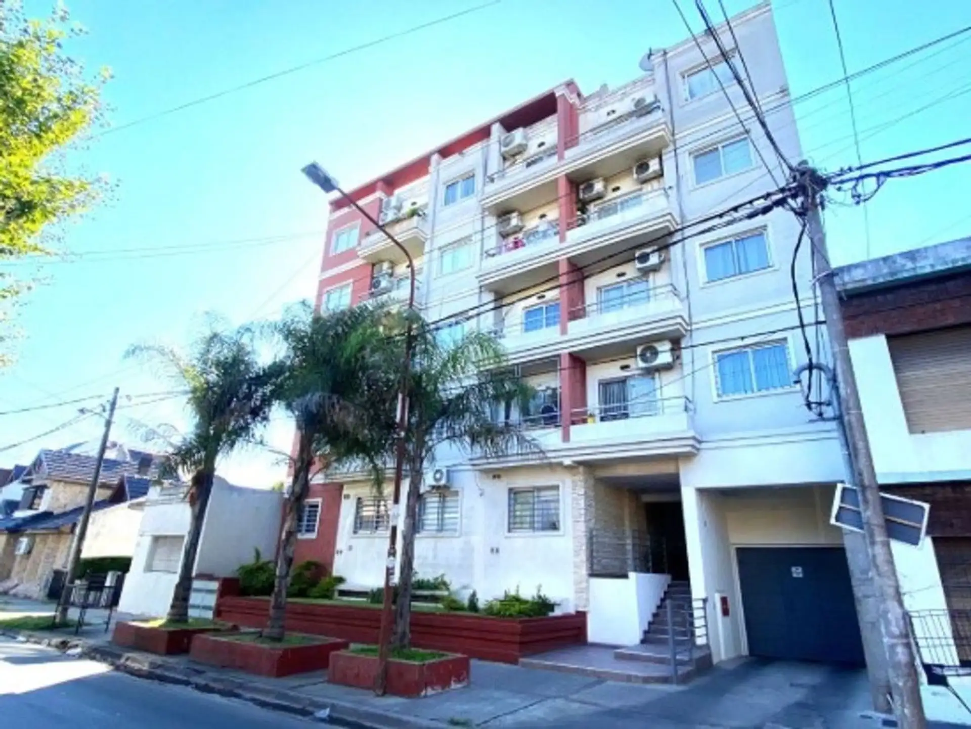Two-room apartment in Ramos Mejía, La Matanza Partido