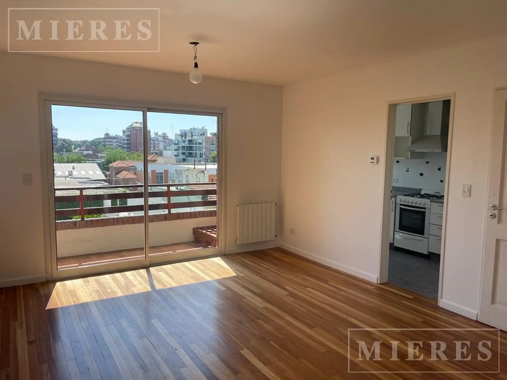 Departamento de 3 ambientes con 2 dormitorios en San Isidro