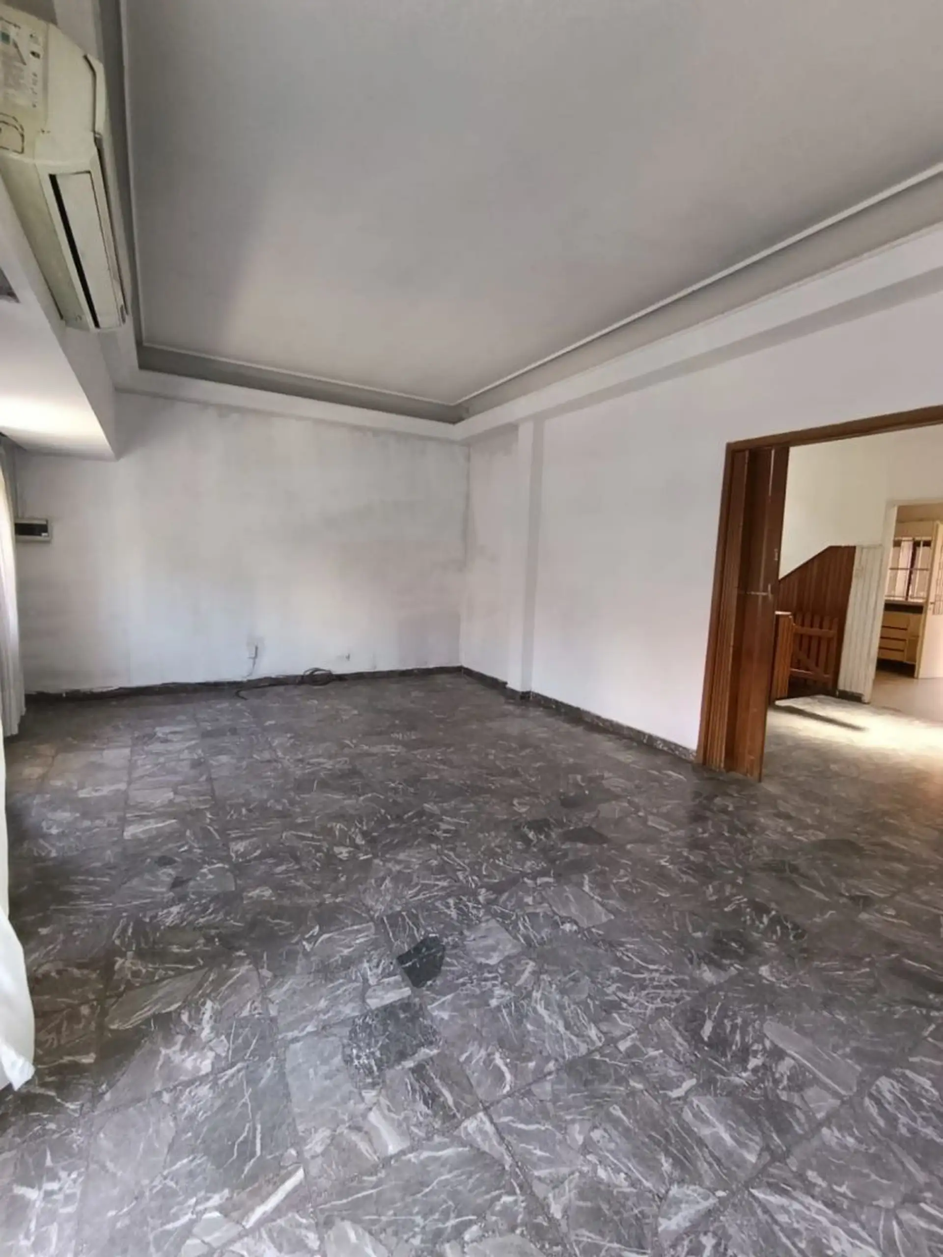 Three-bedroom apartment on Av. Arieta in Villa Luzuriaga