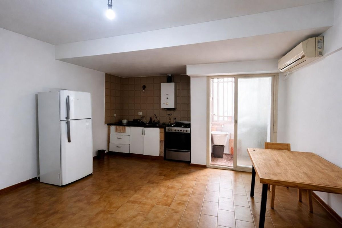 Departamento de 2 ambientes en Flores