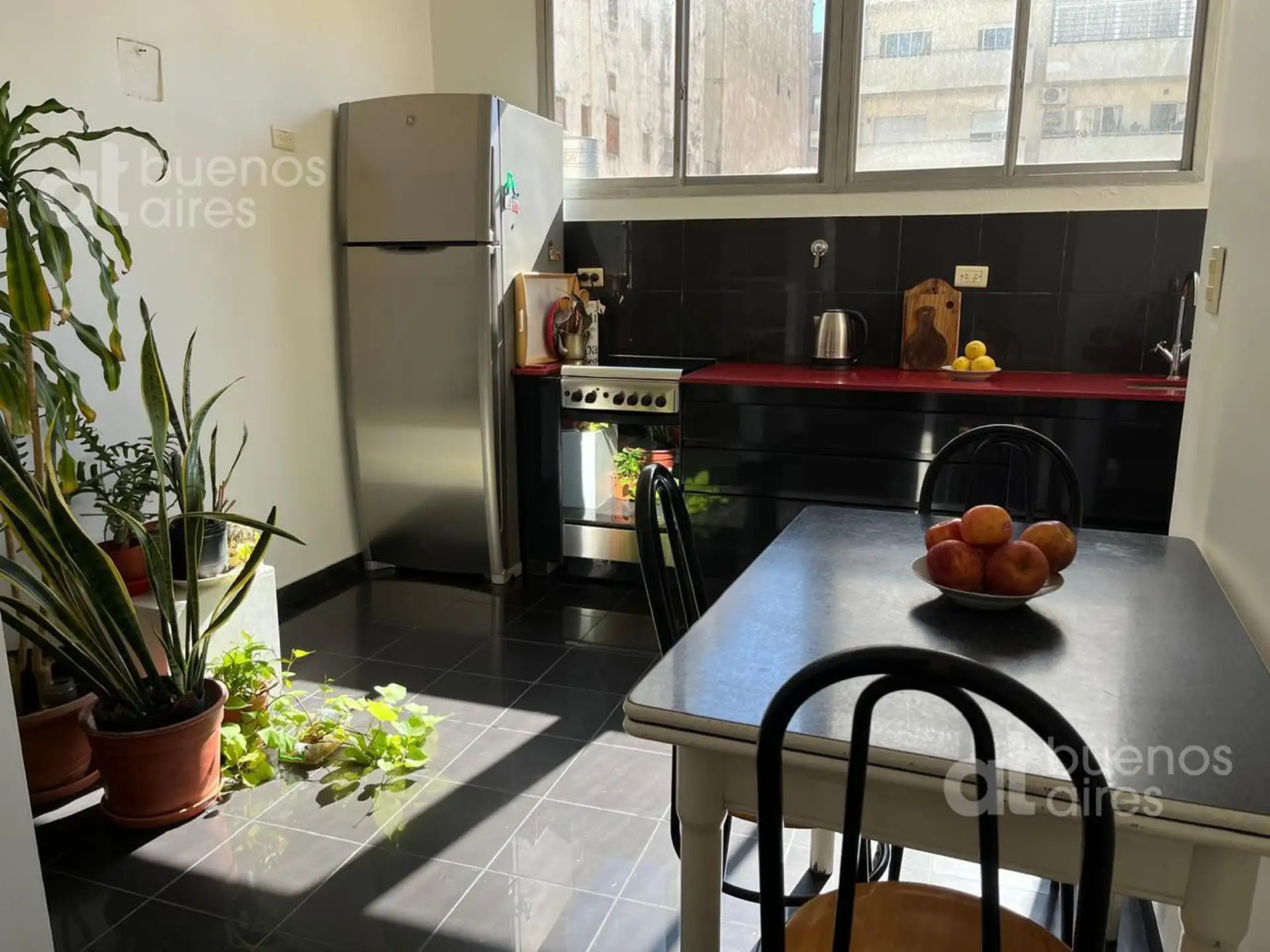 Apartamento de 3 ambientes com dependência em San Telmo