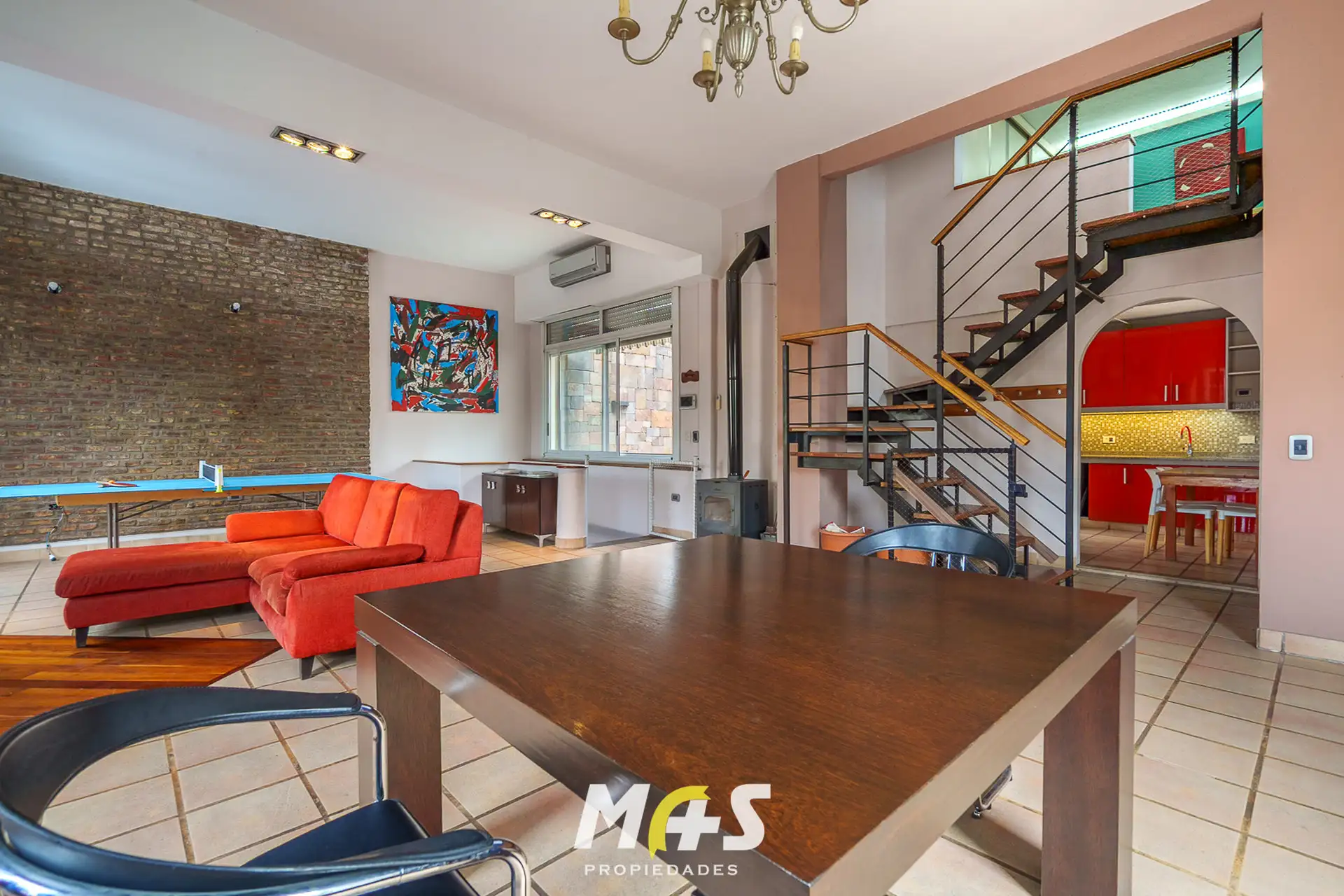 Three-bedroom PH with private entrance in Villa Santa Rita