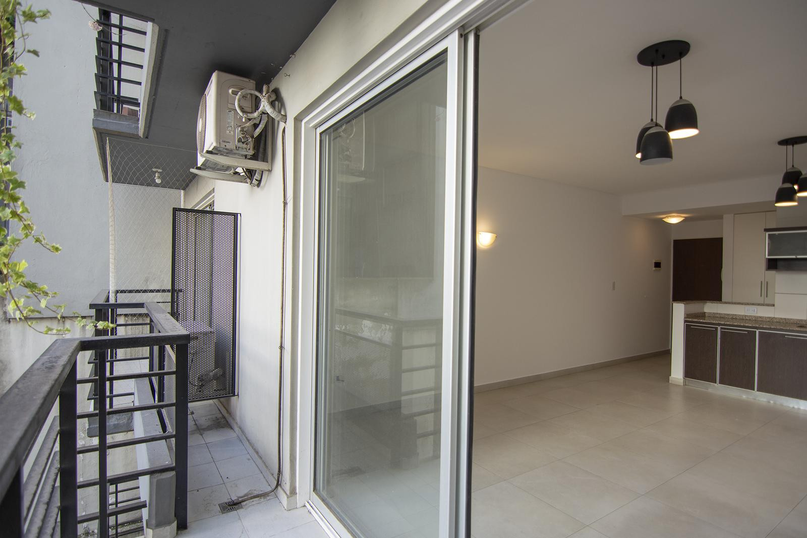 Kitnet mobiliado no 2º andar em Almagro