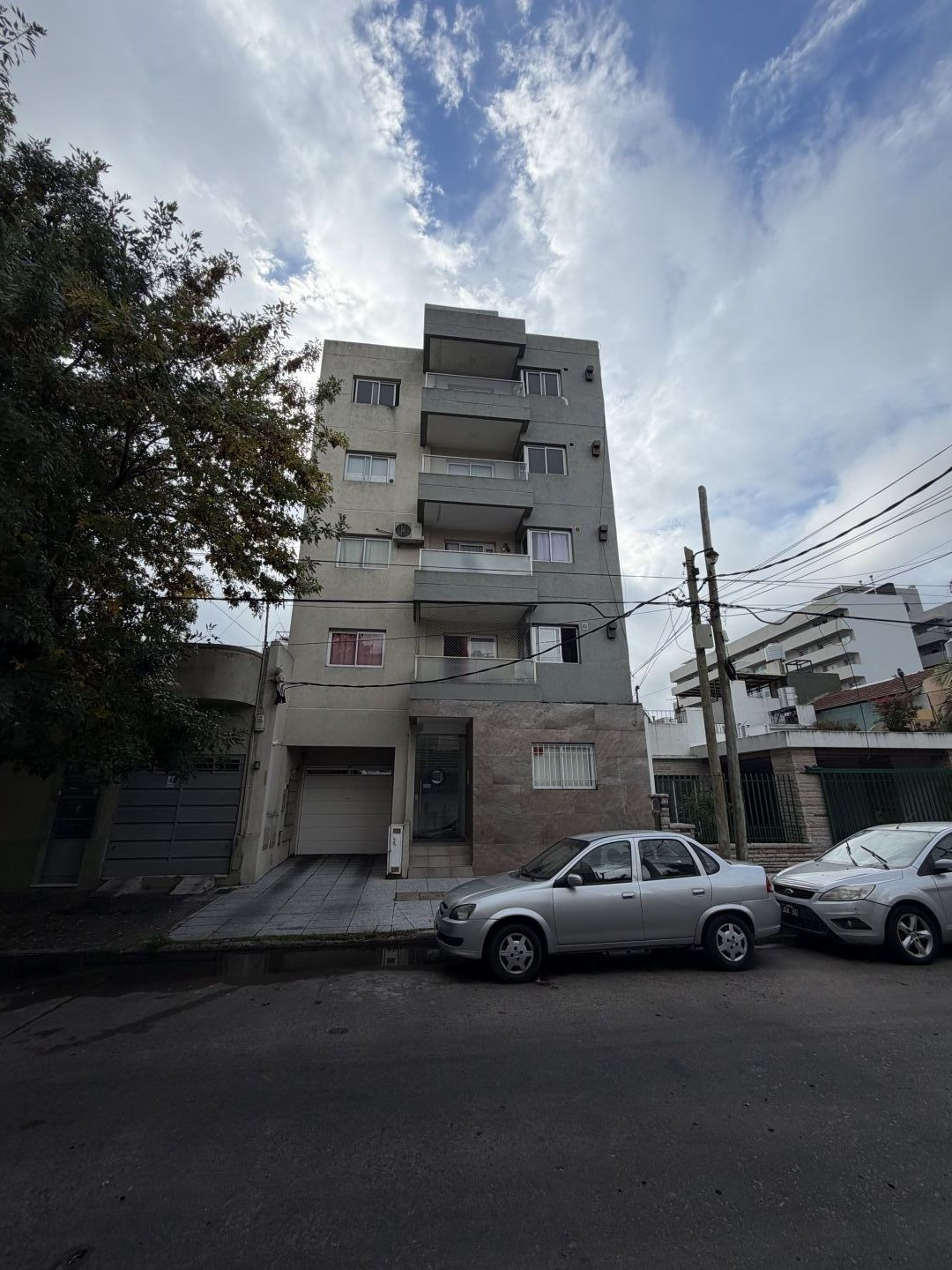 Kitnet no 4º andar no fundo em Santos Lugares