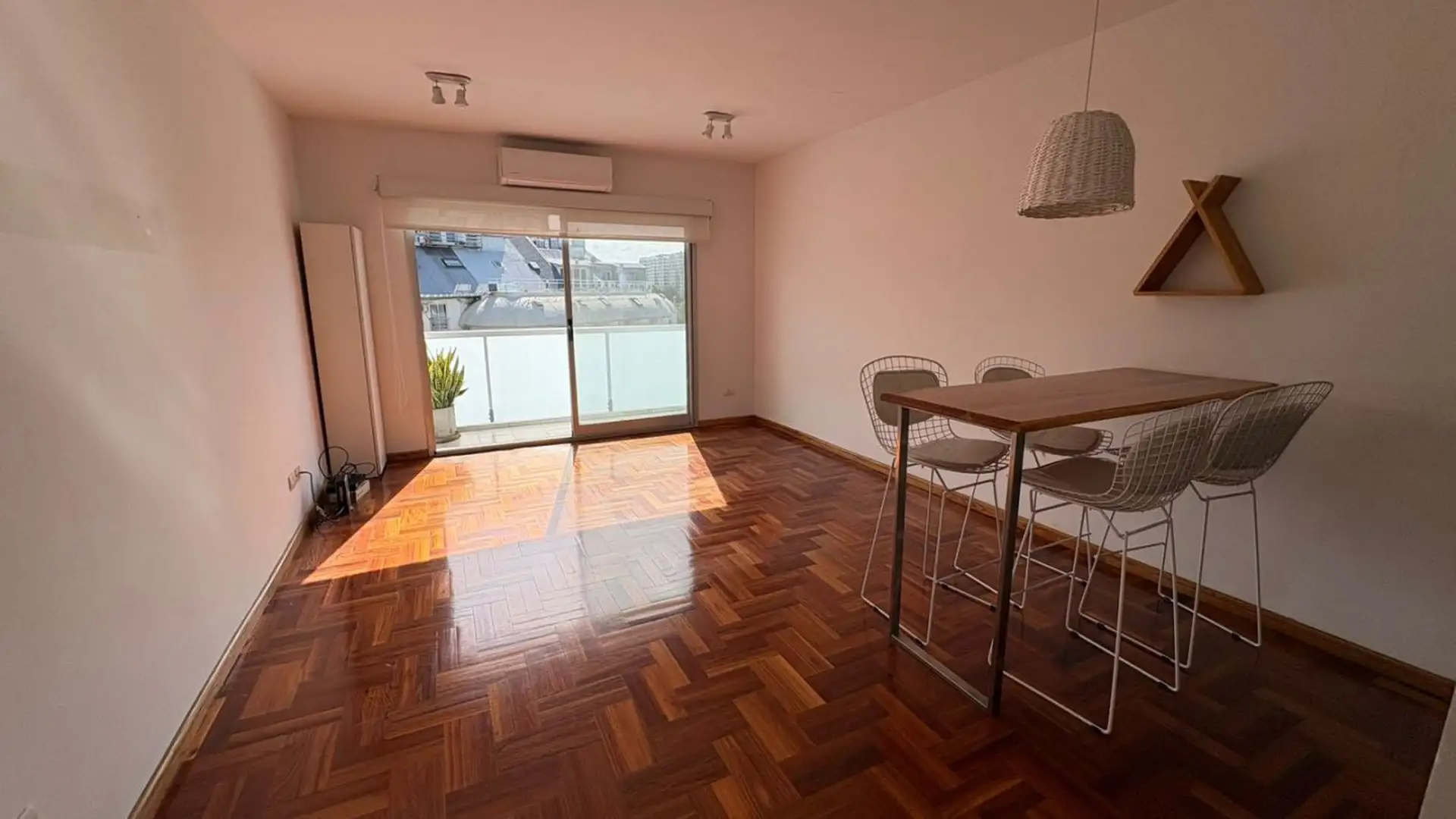 Kitnet sem mobília no 7º andar em Palermo