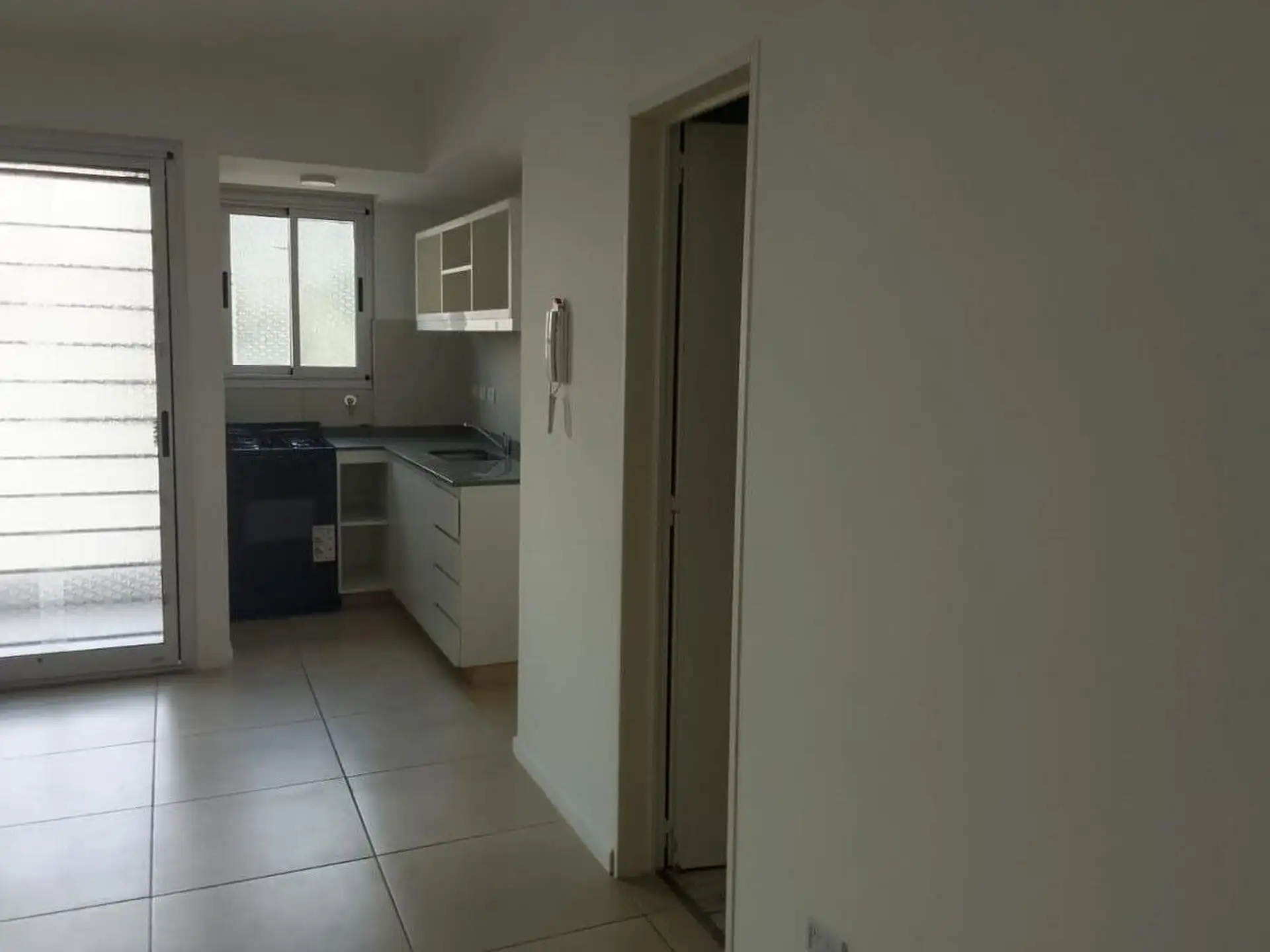 Monoambiente con balcón en Villa Saenz Peña