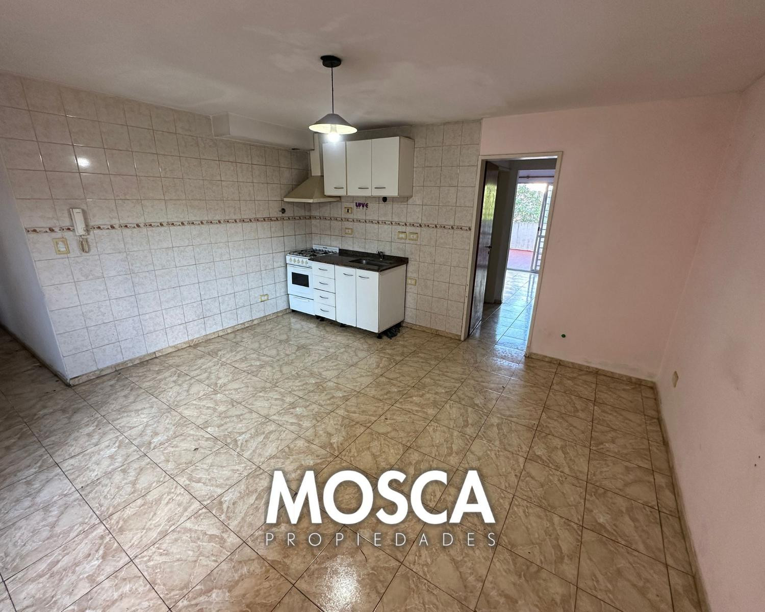 Departamento de 2 ambientes con doble patio en Moreno