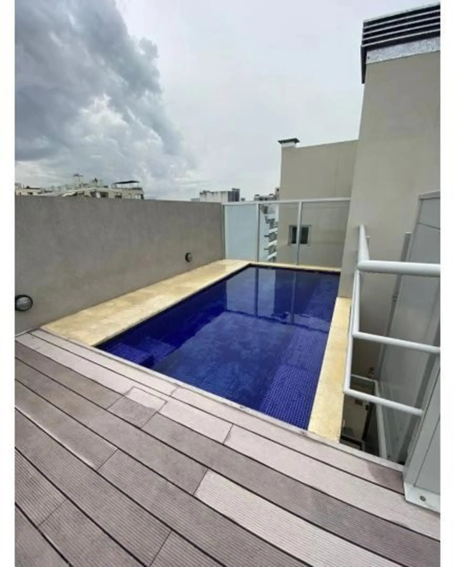 Kitnet com varanda em Palermo, mobiliado para aluguel temporário