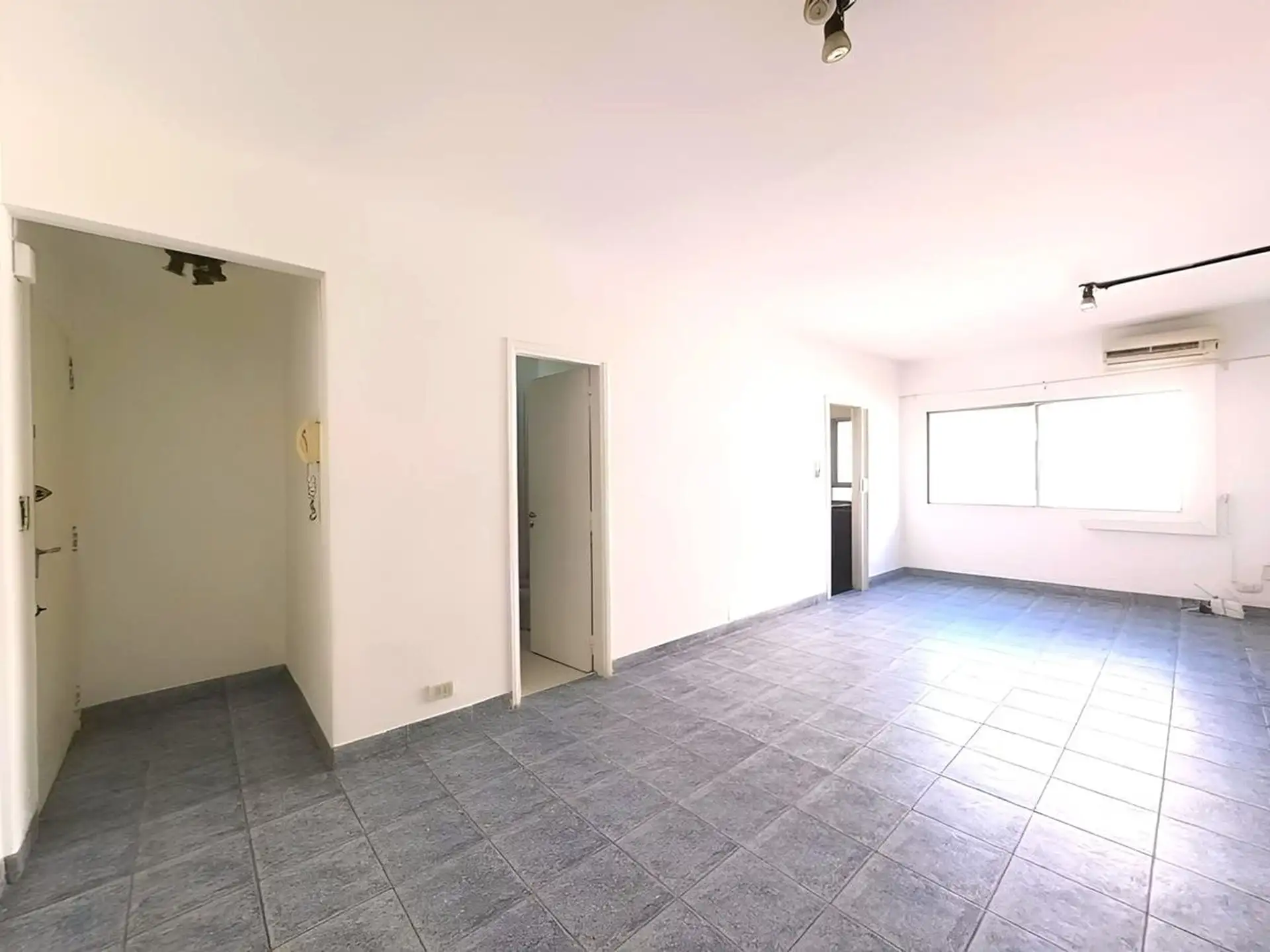 Kitnet mobiliado de 30 m² no 6º andar em Recoleta