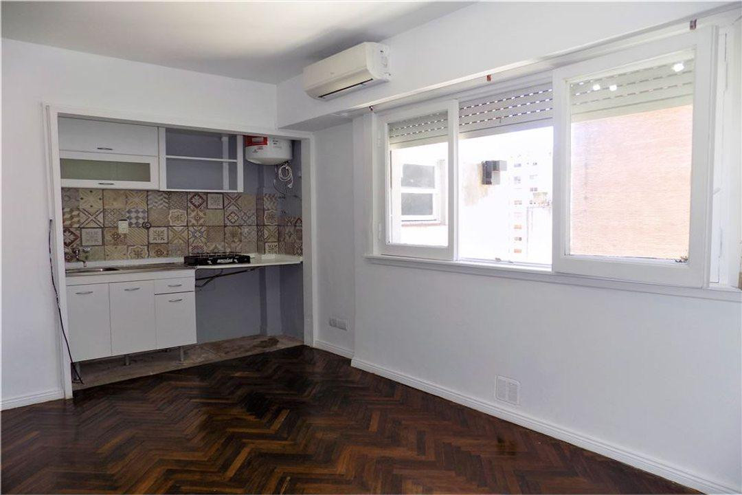 Kitnet reformada em Palermo