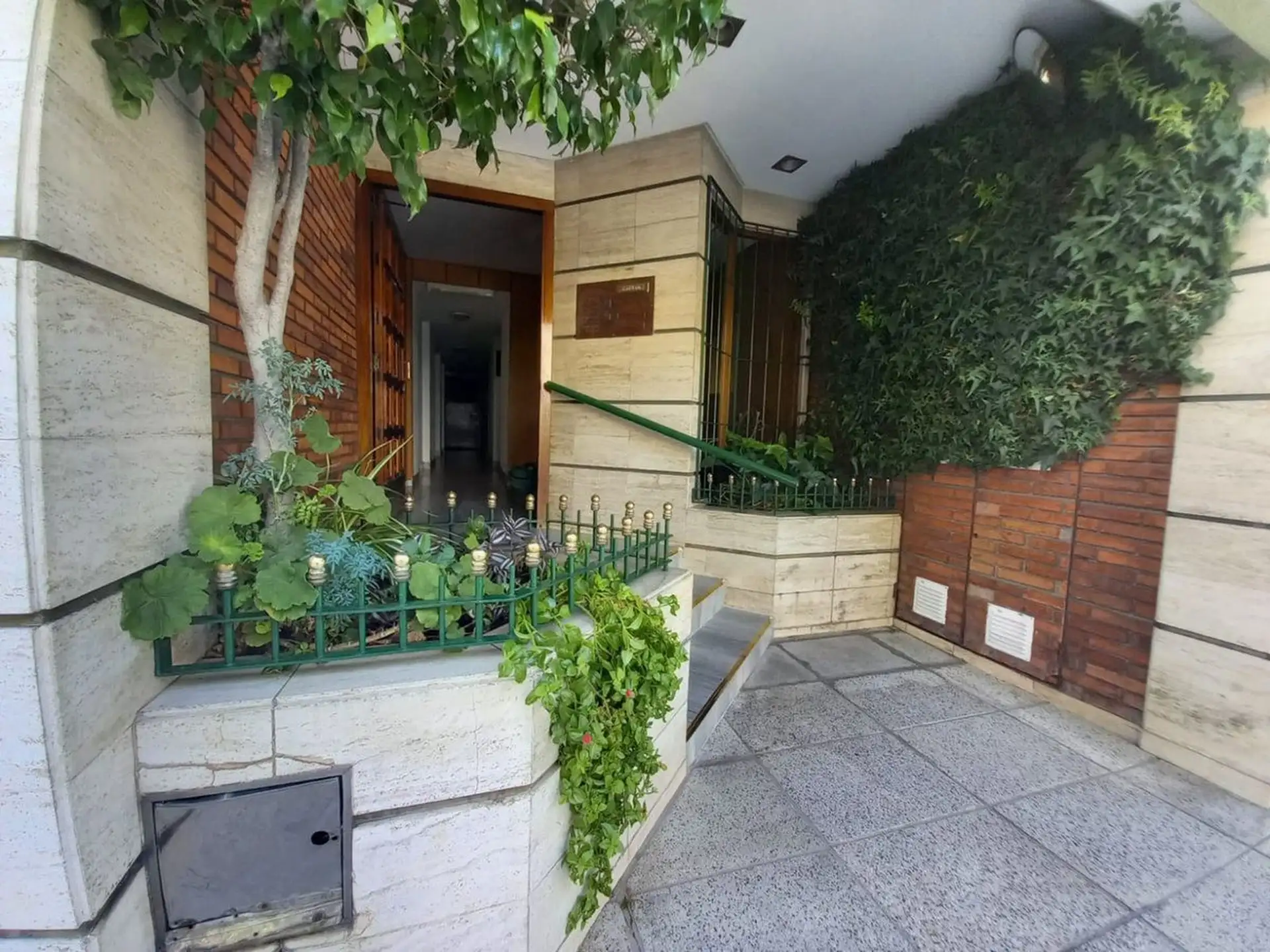 Departamento de 2 ambientes con balcón francés en Liniers