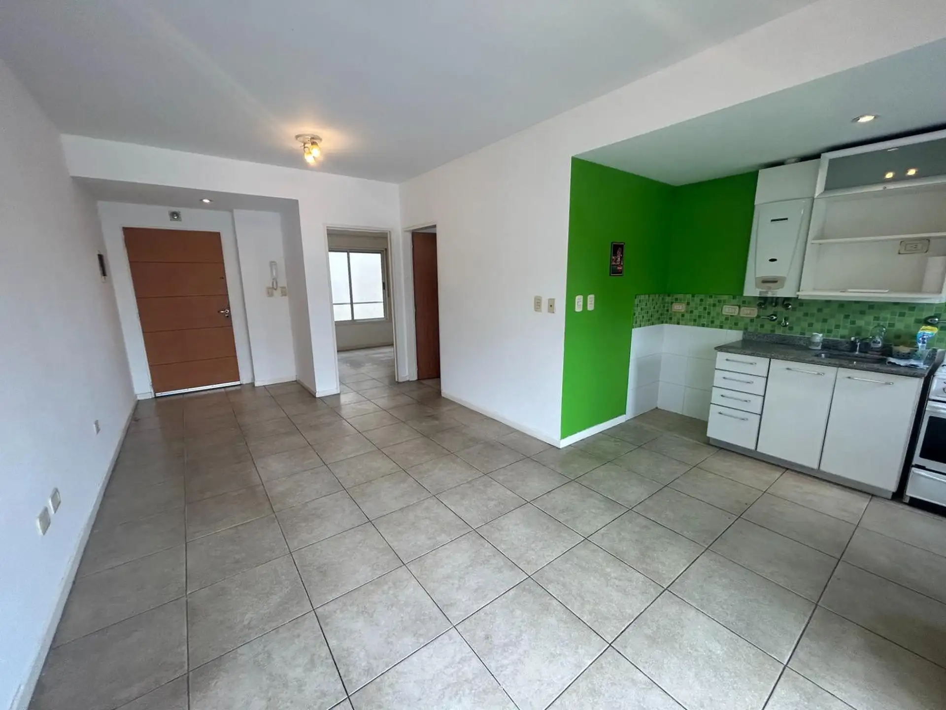 Apartamento de 2 ambientes com varanda em Saavedra