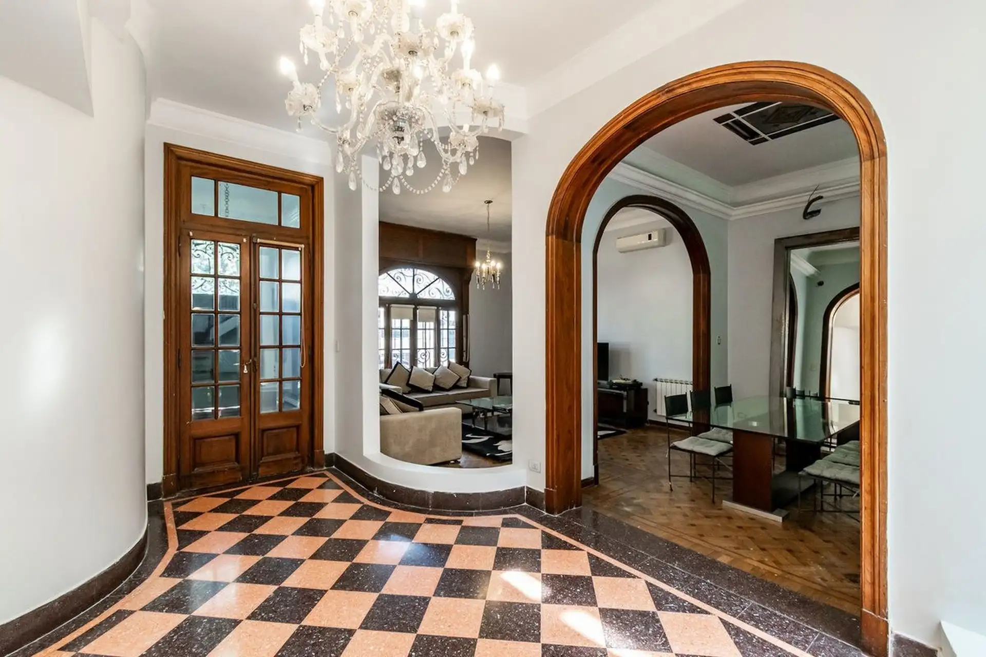 Casa de 4 dormitorios en Colegiales