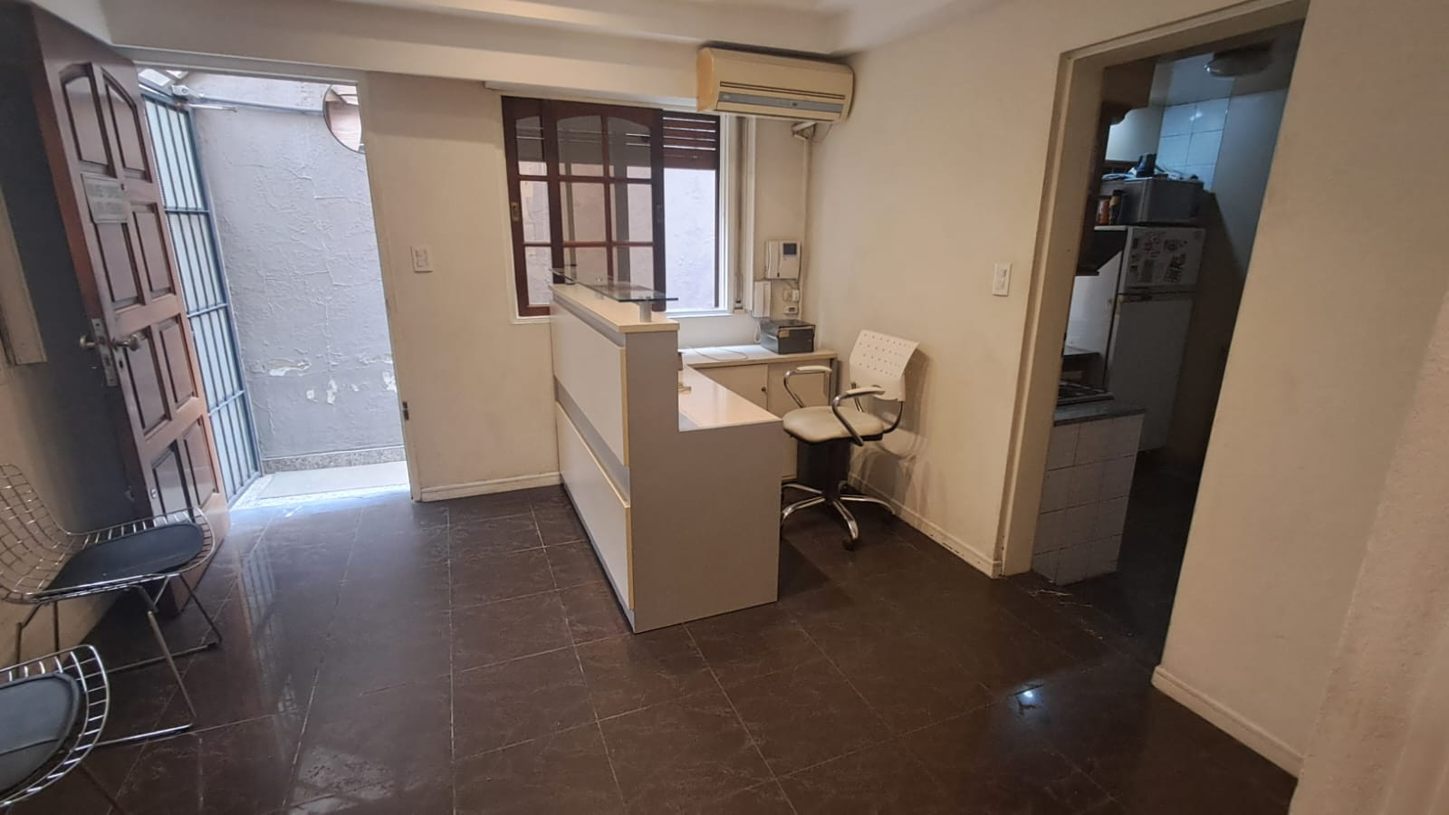 Three-bedroom PH with terrace and patio in Ciudadela