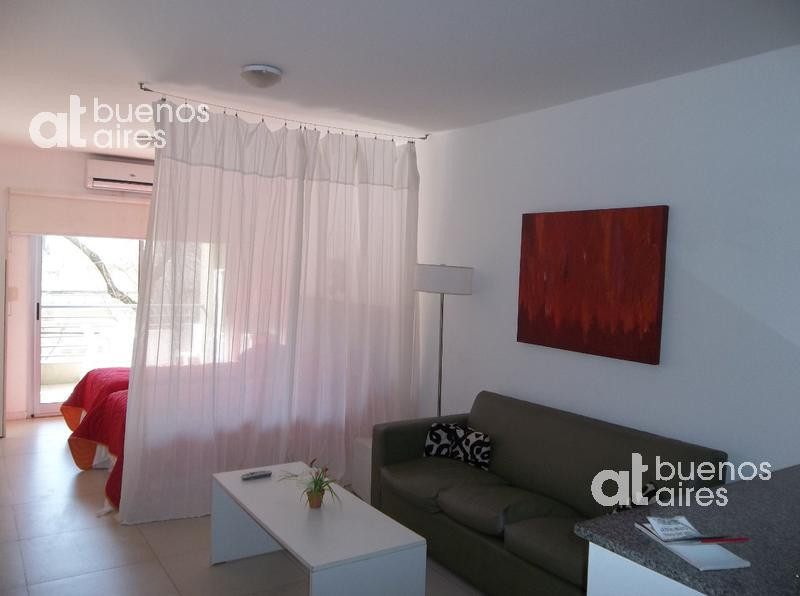 Loft de 1 dormitorio con balcón en San Telmo