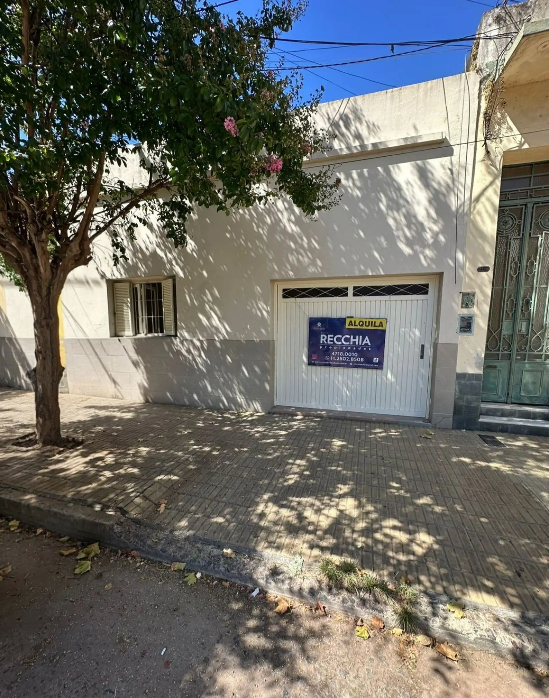 Casa de 4 ambientes com 3 dormitórios em Florida