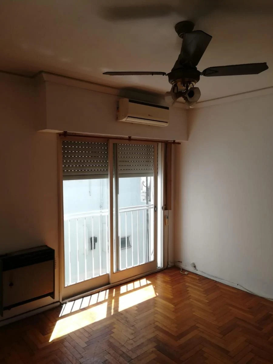 Departamento de 2 ambientes en Flores