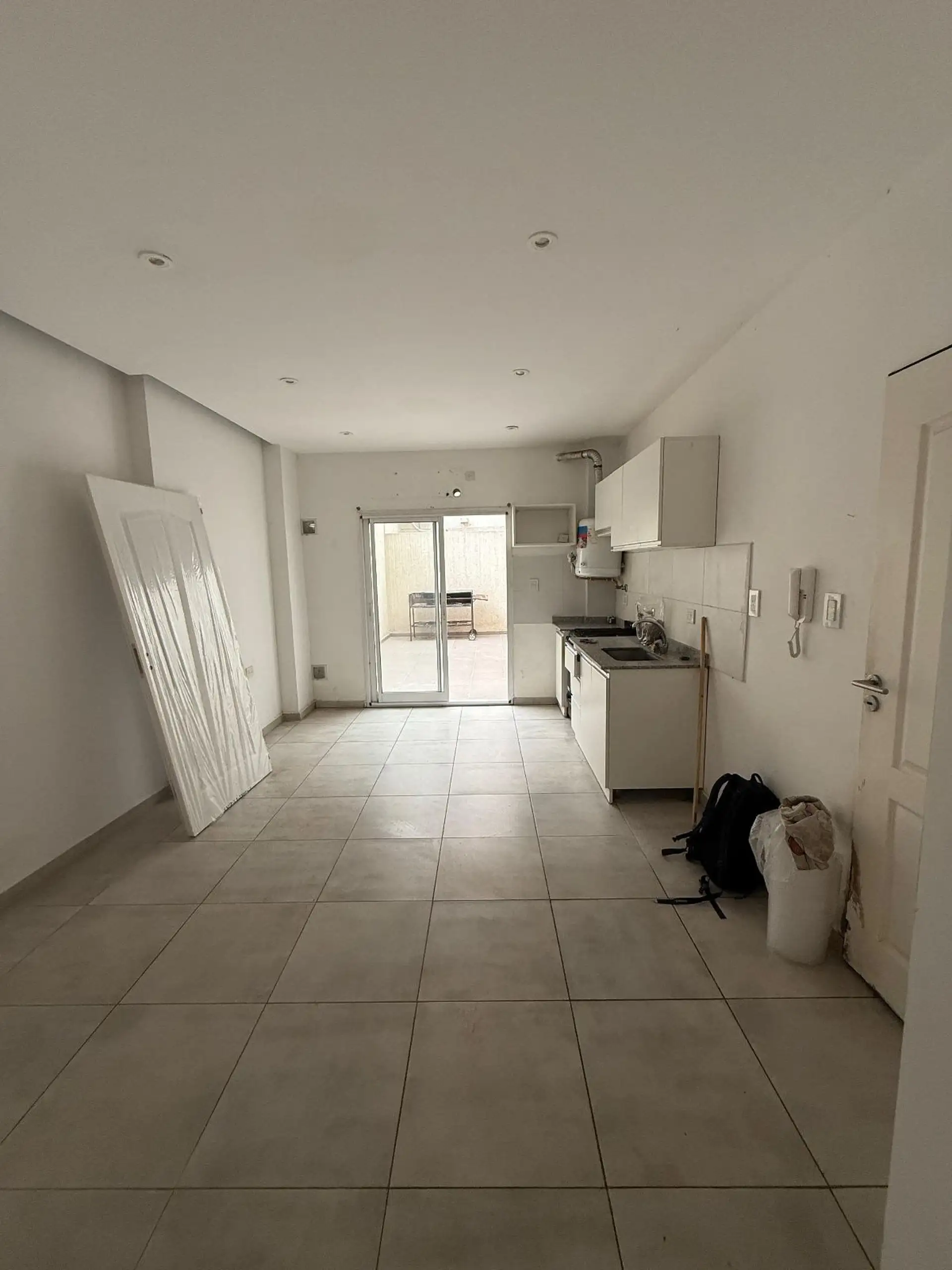 Two-room apartment with two patios in Lomas del Mirador