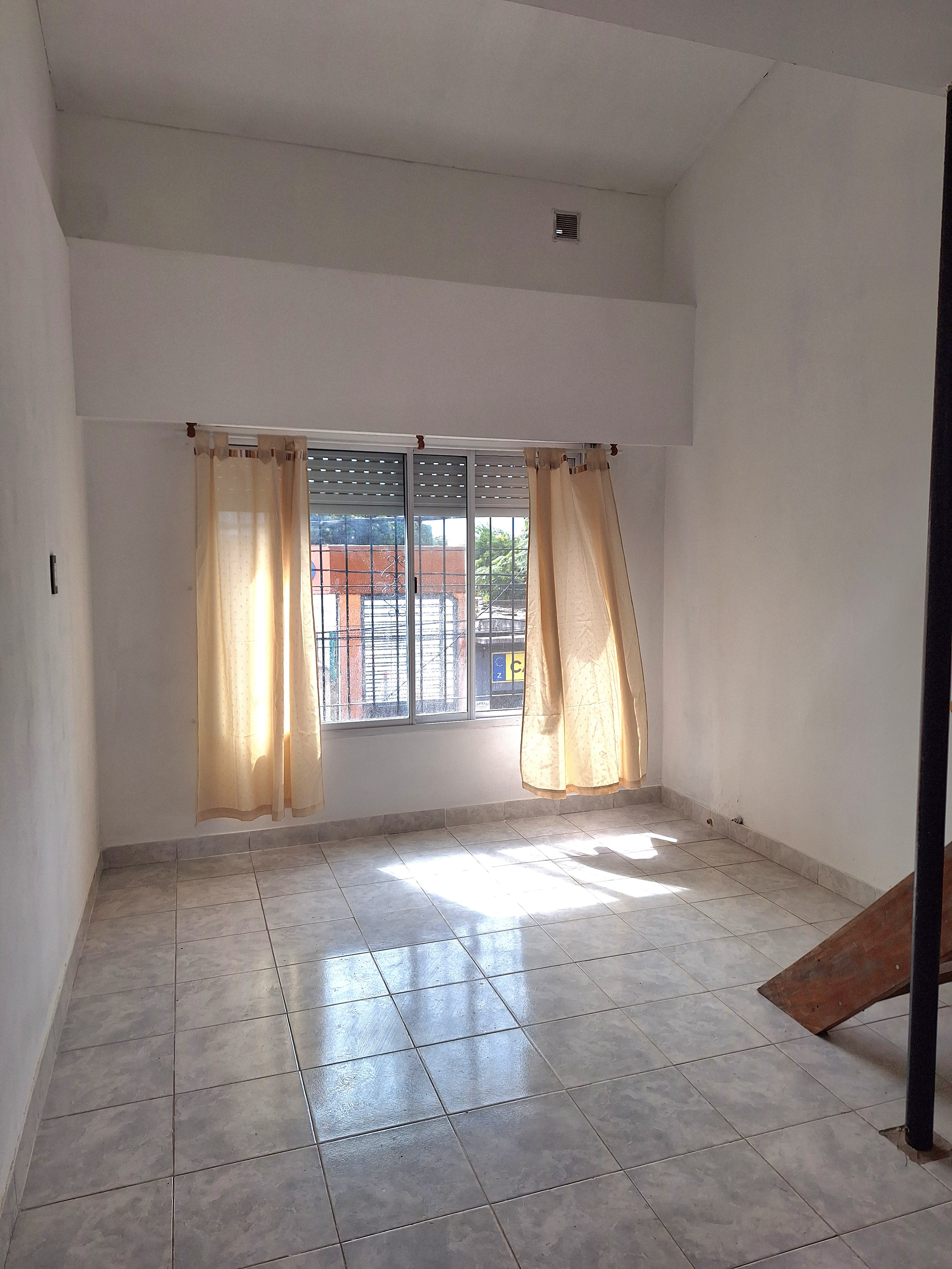 One-bedroom apartment with small patio in Zárate Centro