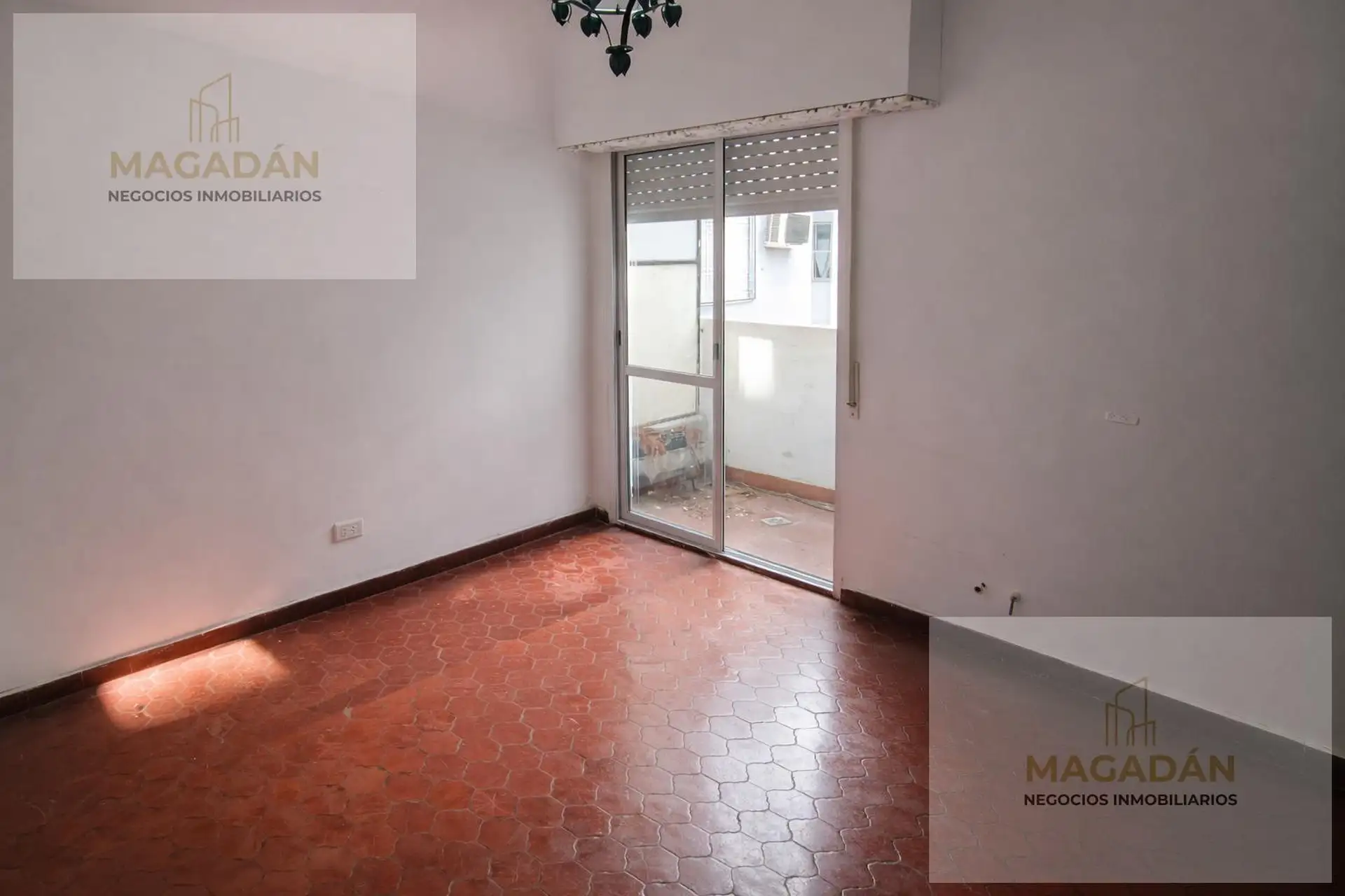 Departamento de 2 ambientes con cochera en Ramos Mejía