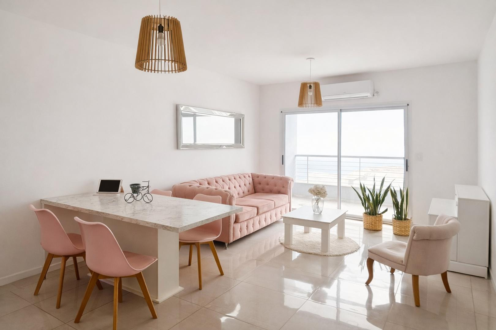 Двухкомнатная квартира с парковочным местом и балконом в Bernal, Quilmes