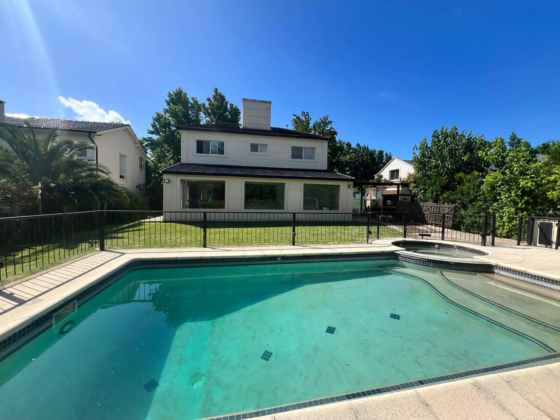 Four-bedroom house in Lomas Benavidez, Tigre