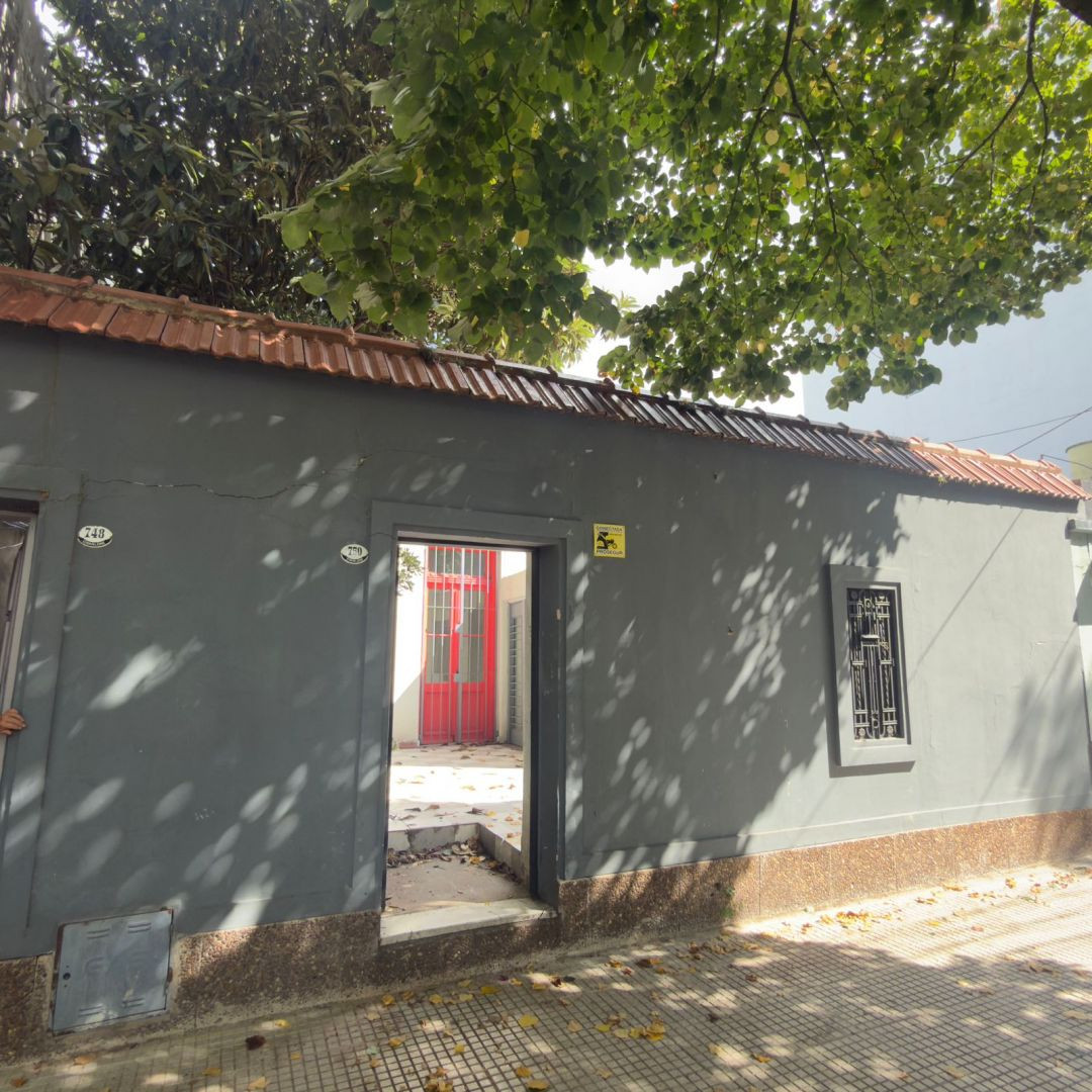 PH de 5 ambientes con uso comercial en Chacarita