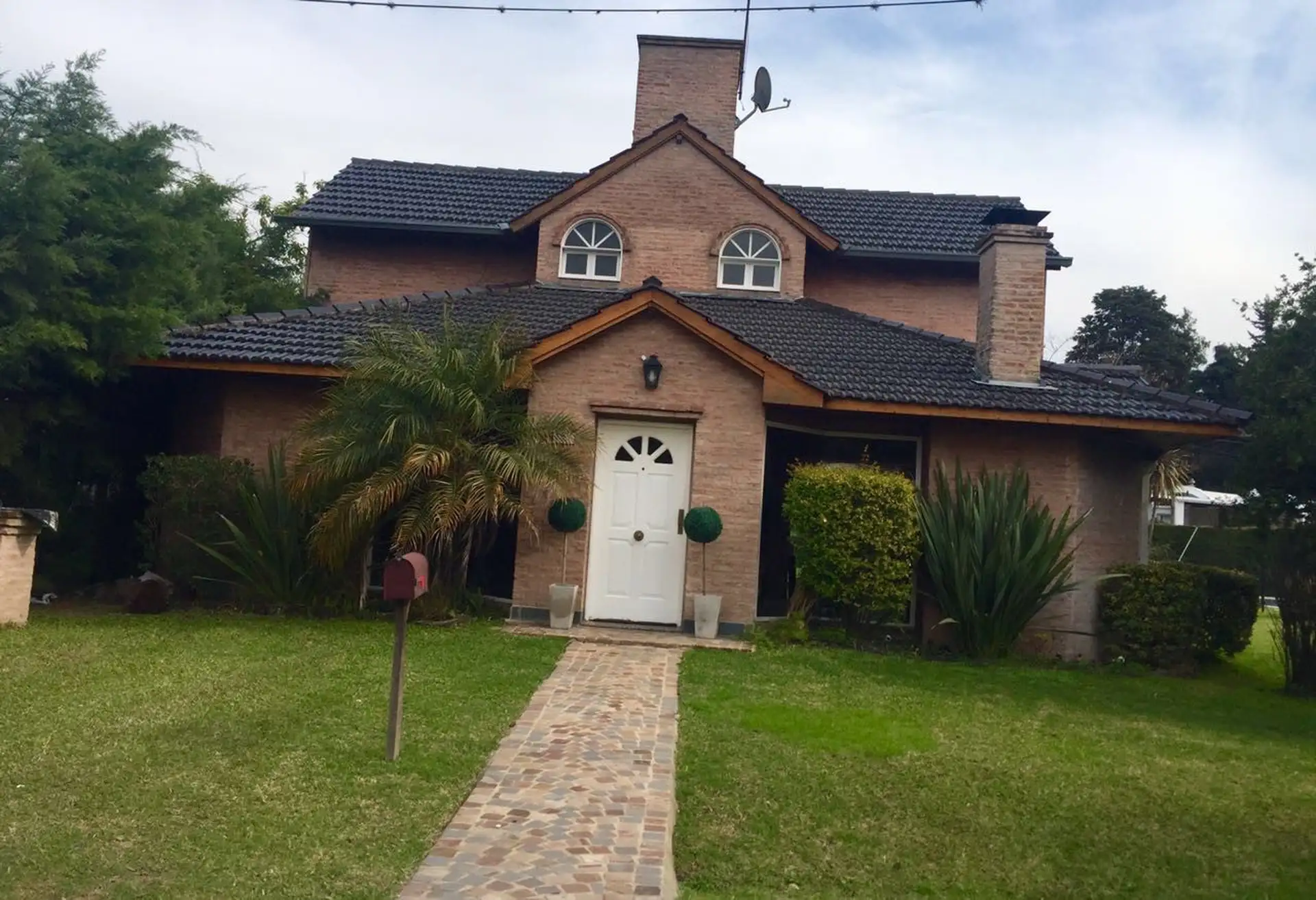 Furnished house with 4 bedrooms in Martínez