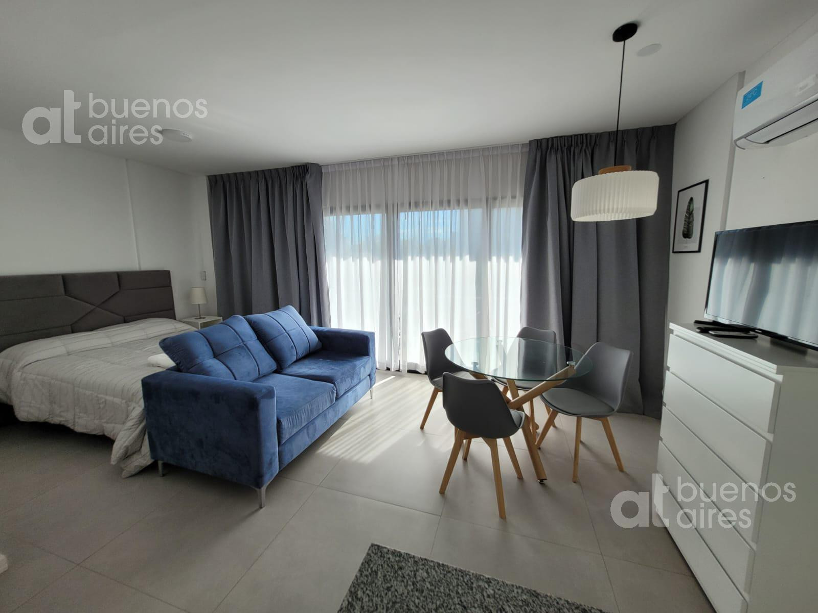 Kitnet mobiliada com varanda em San Telmo