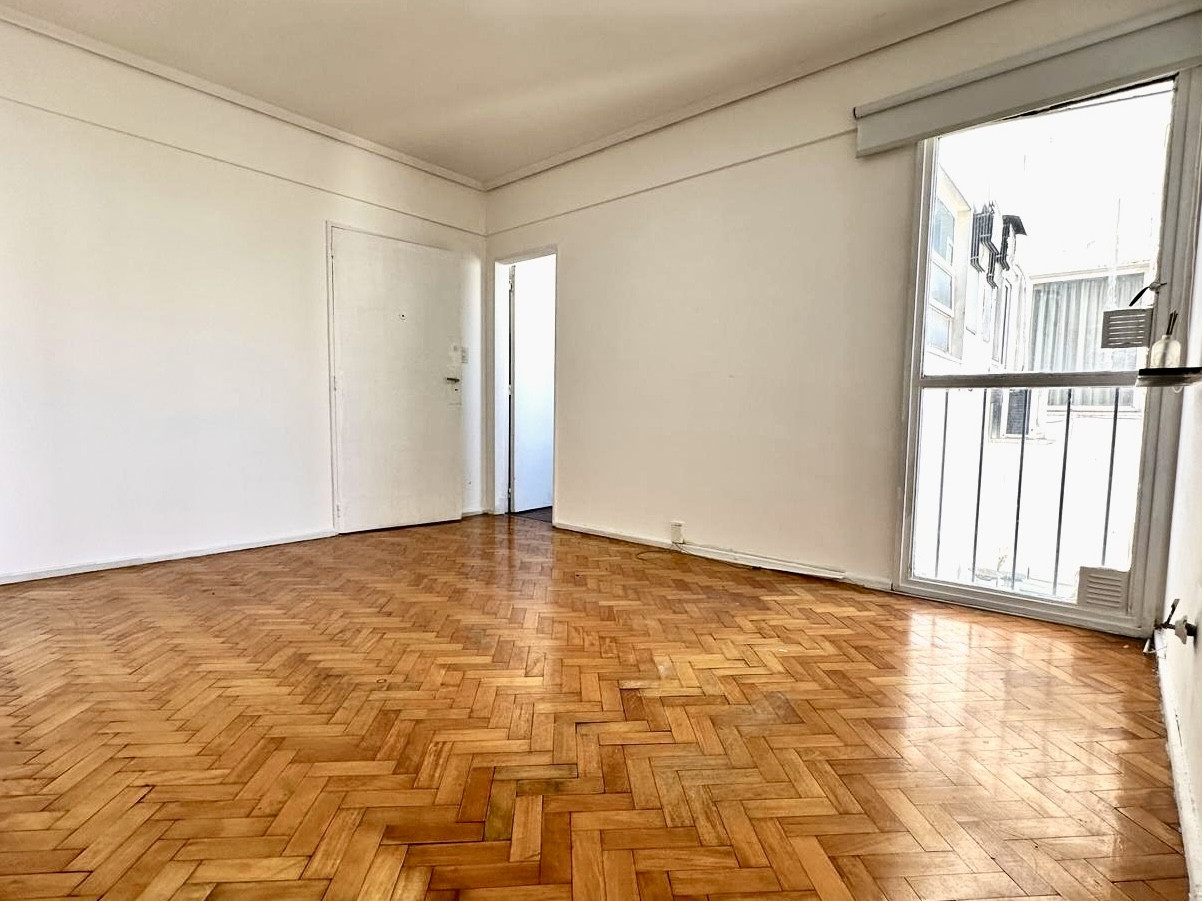 Two-room apartment in Recoleta near Parque Las Heras