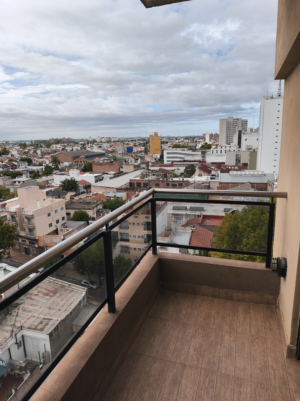 Studio apartment with balcony in Avellaneda