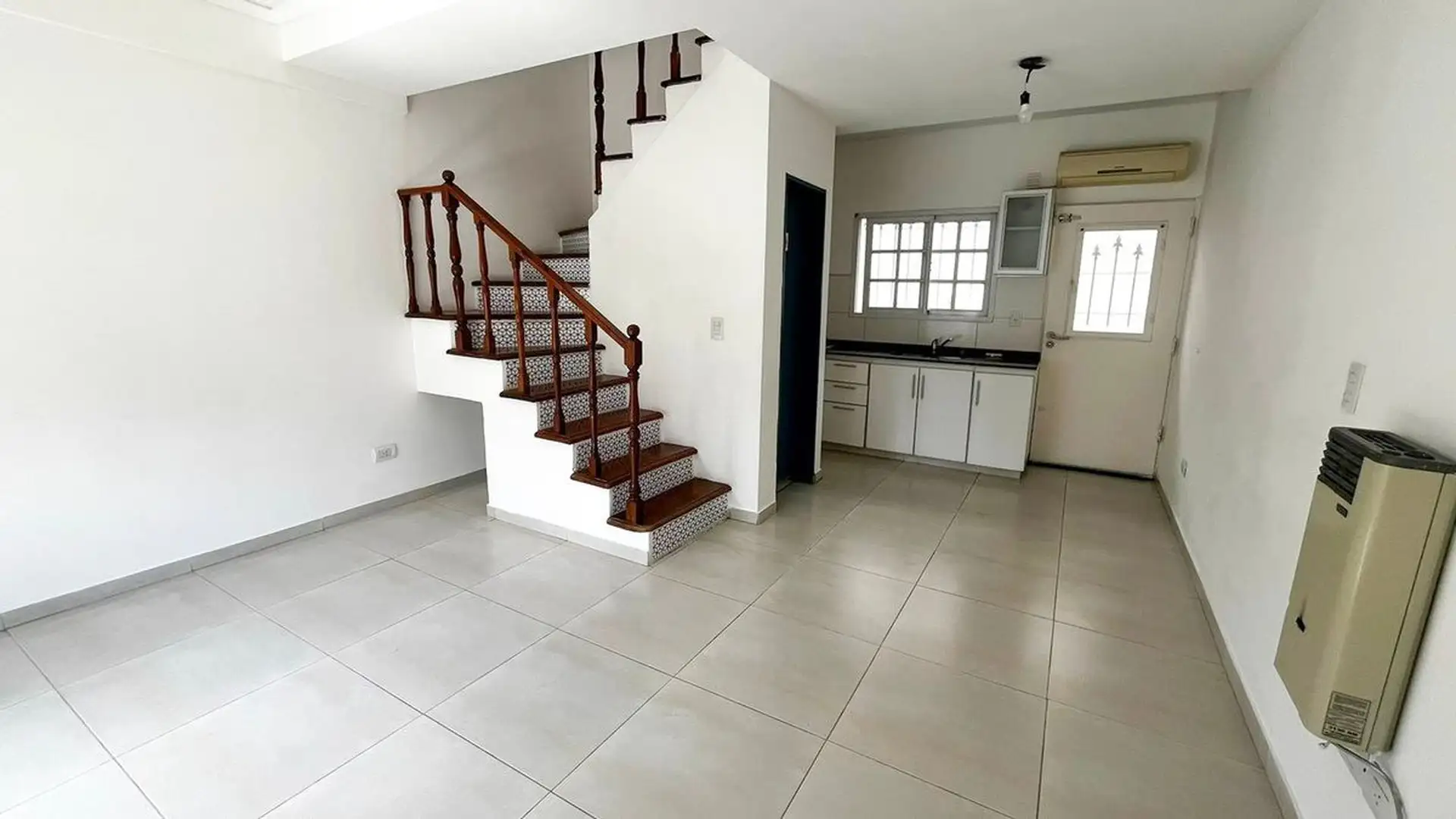 Casa dúplex de 3 ambientes con patio en Ramos Mejía, La Matanza