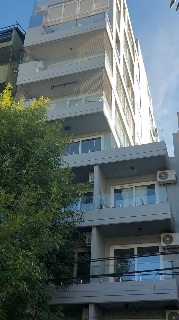 Unfurnished convertible studio apartment with balcony in Núñez