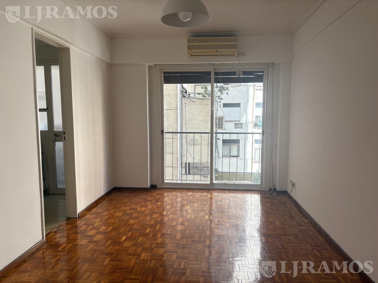 One-bedroom two-room apartment in Recoleta