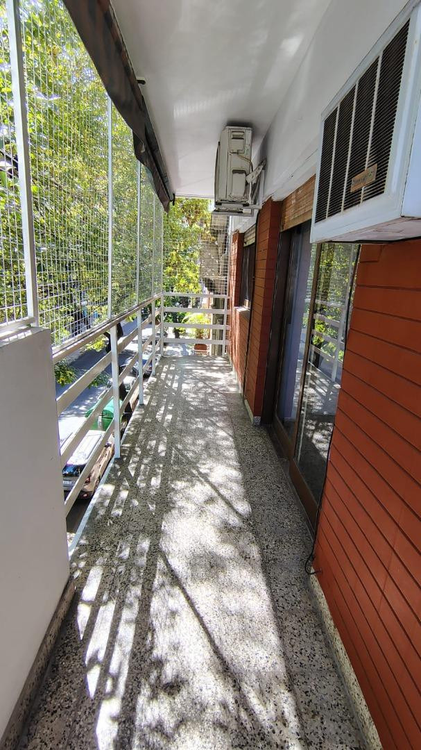 Departamento de 2 ambientes con balcón en Almagro